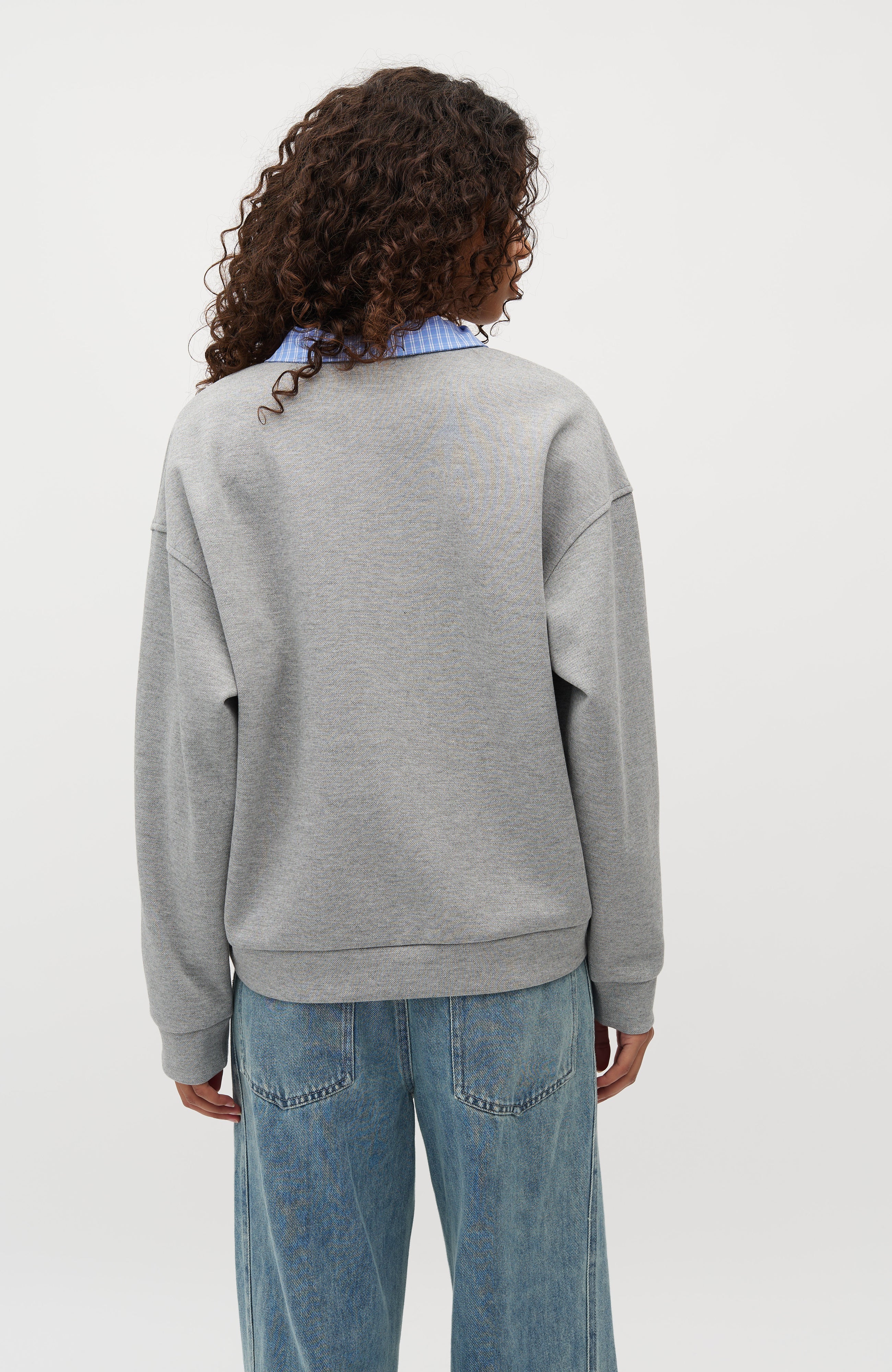 Royla-M_Medium Grey Melange_Model_2