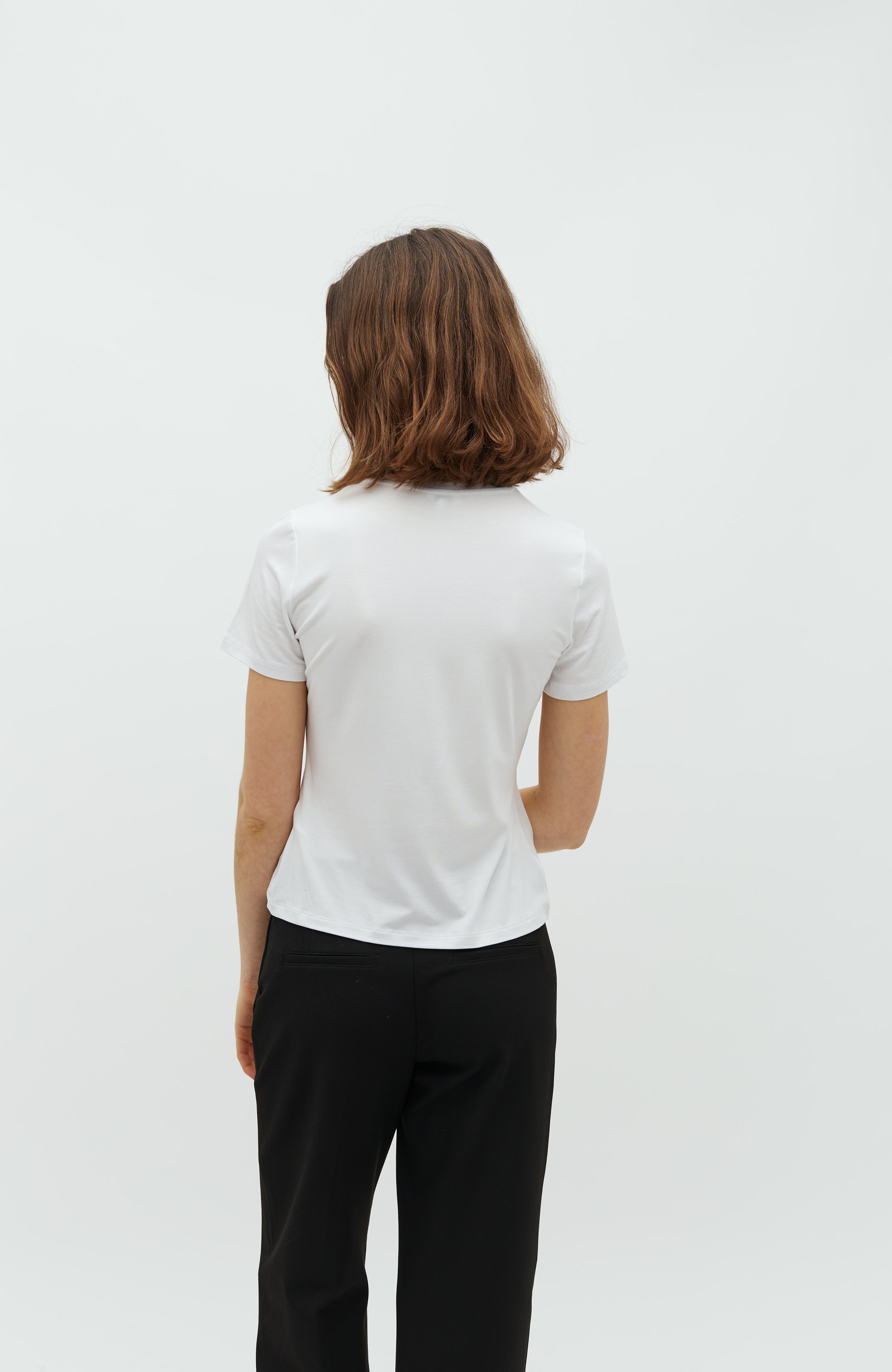 Julie-M_Optical White_Model_2