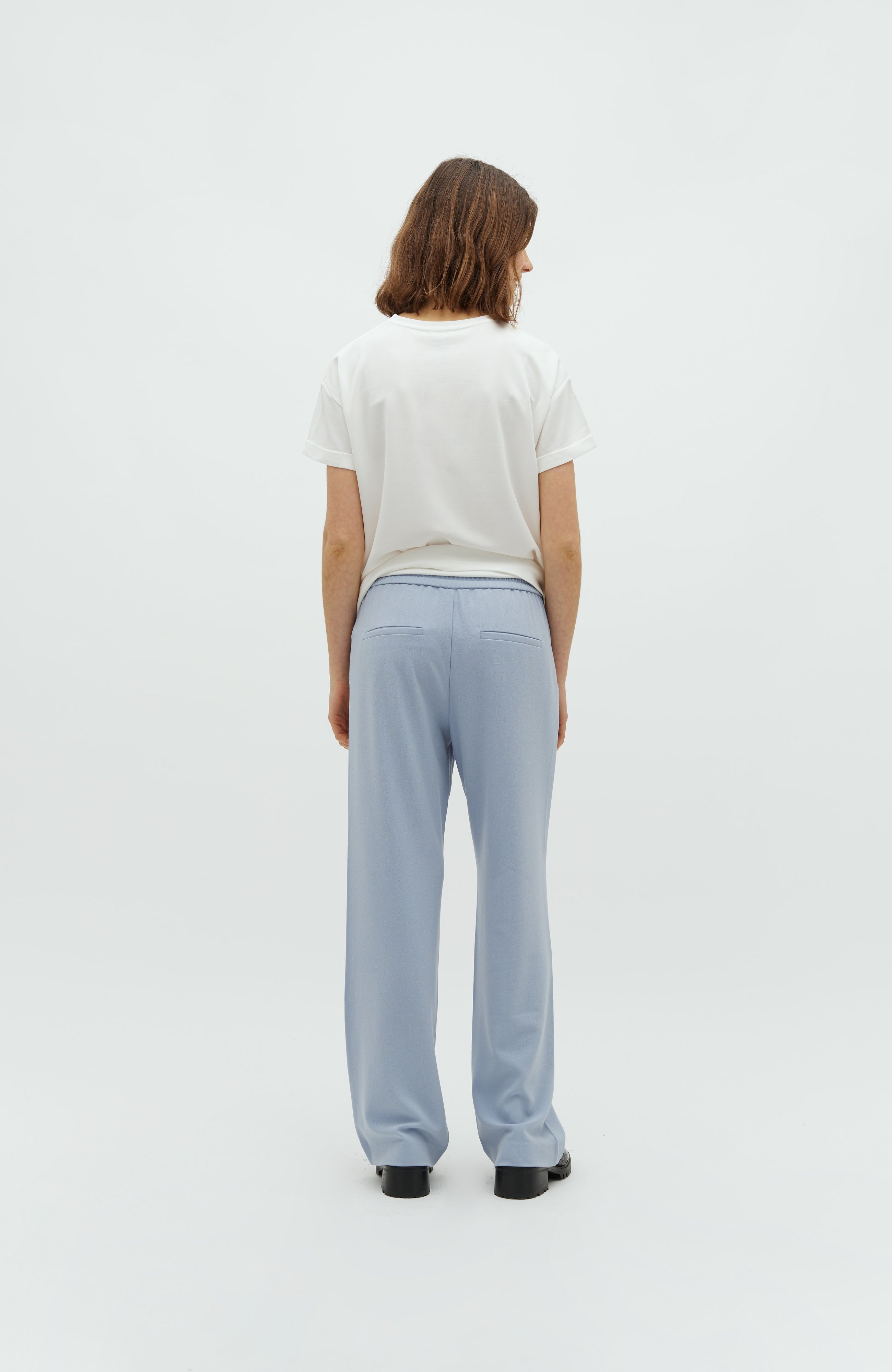 Phillipa_Steel Blue_Model_2