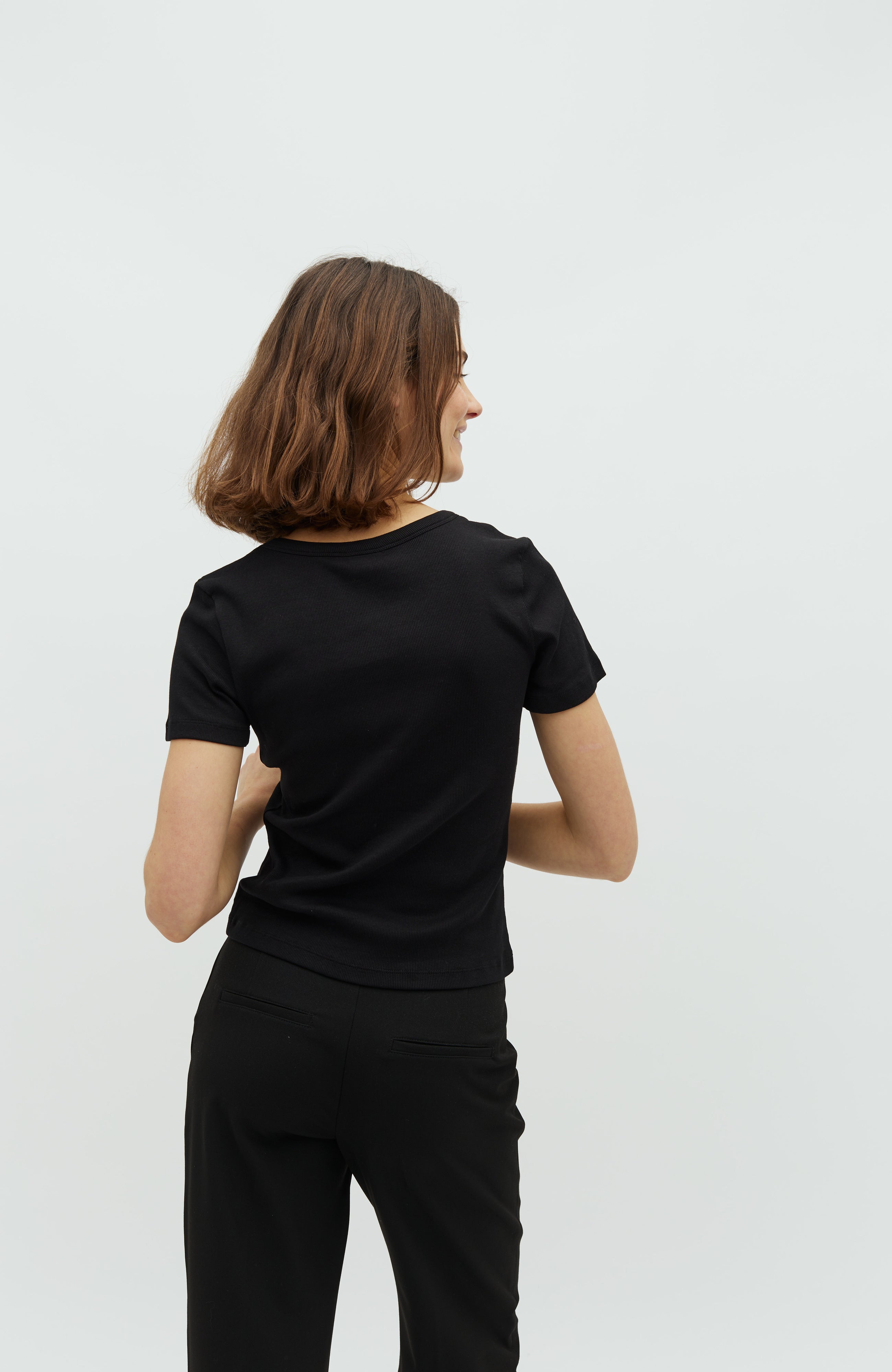 Otis-M_Black_Model_3