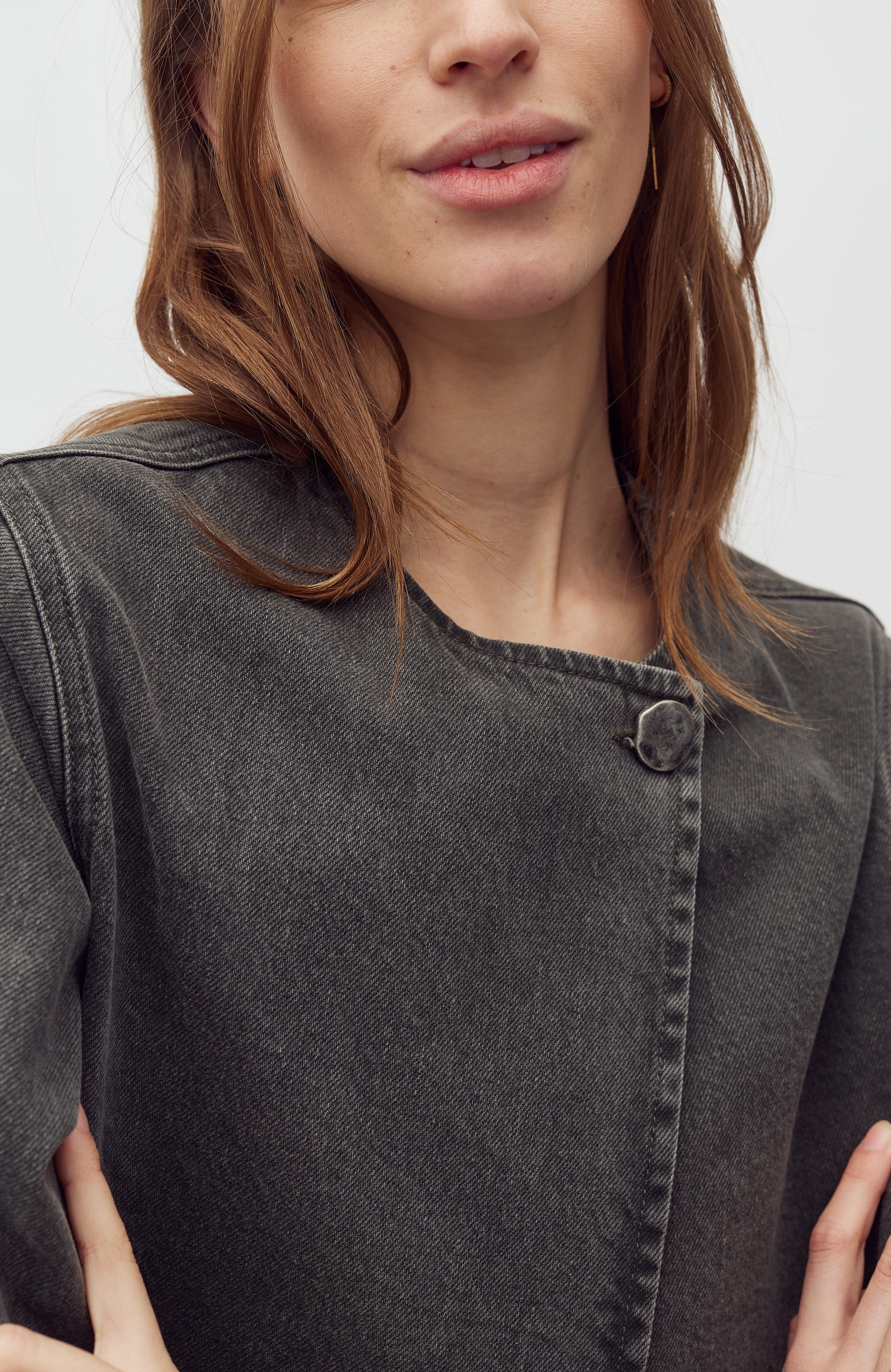 Exana-M_Khaki Green Wash_Model_3