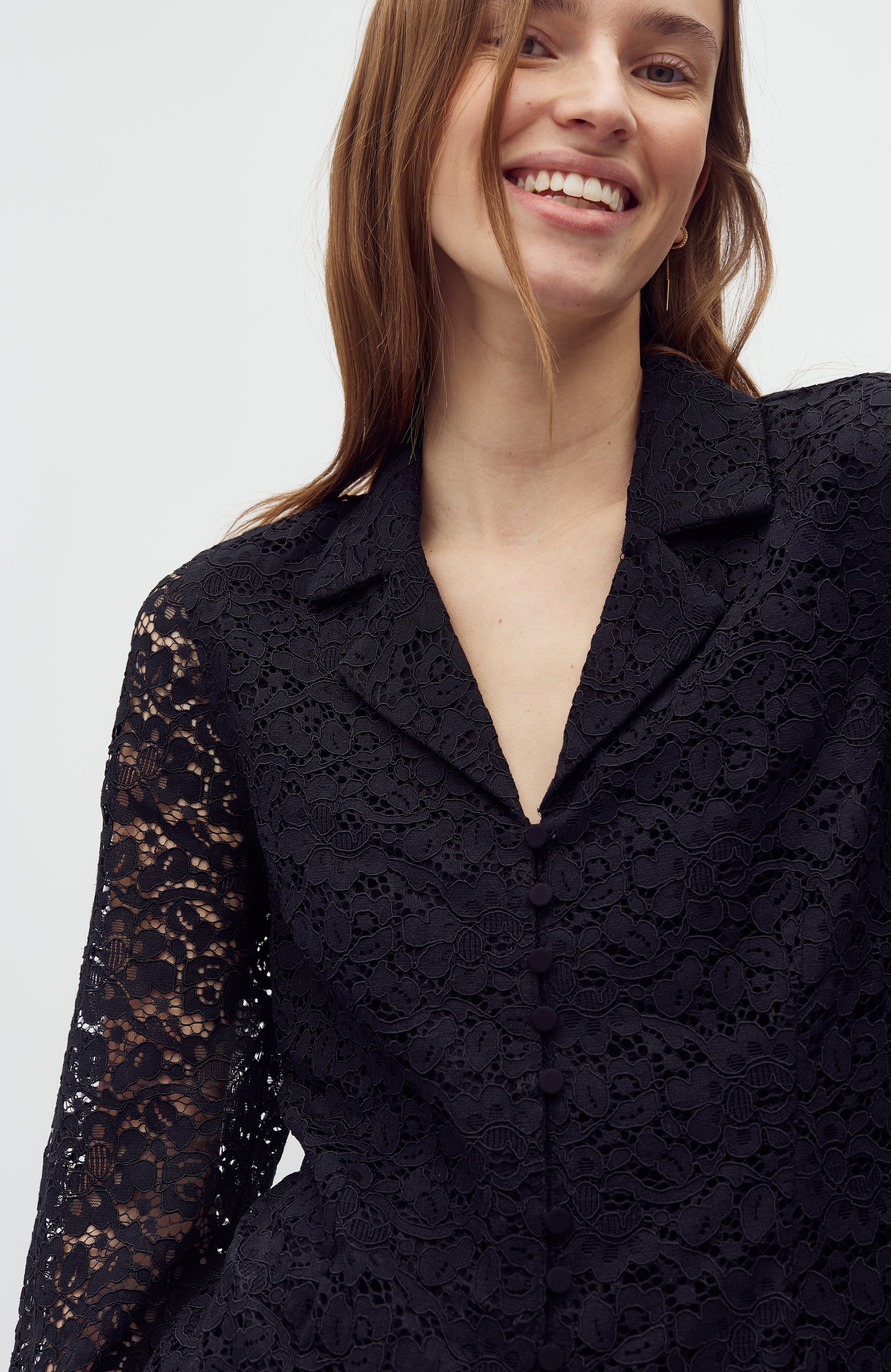 Malla-M_Black_Model_1