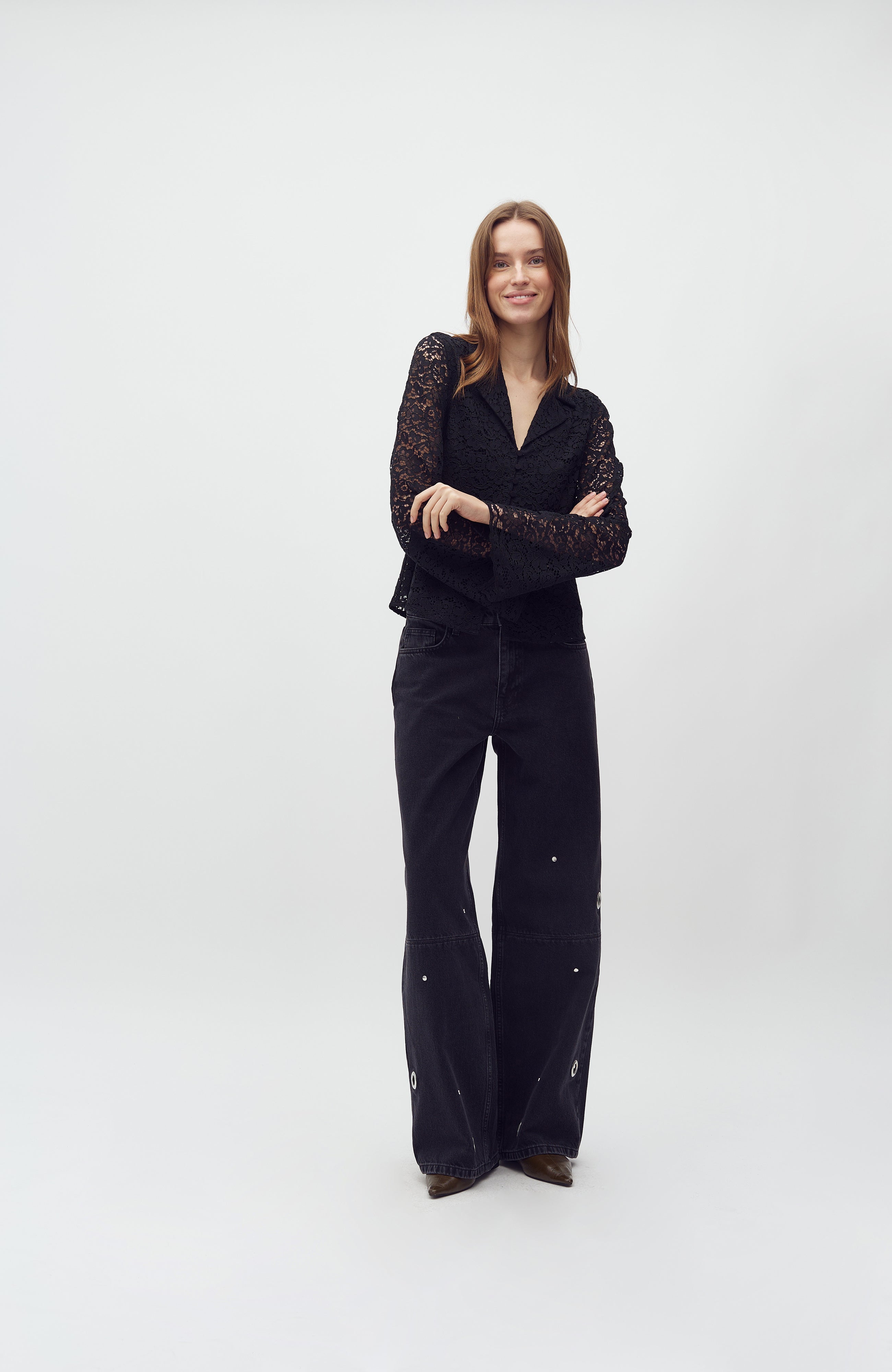 Malla-M_Black_Model_3