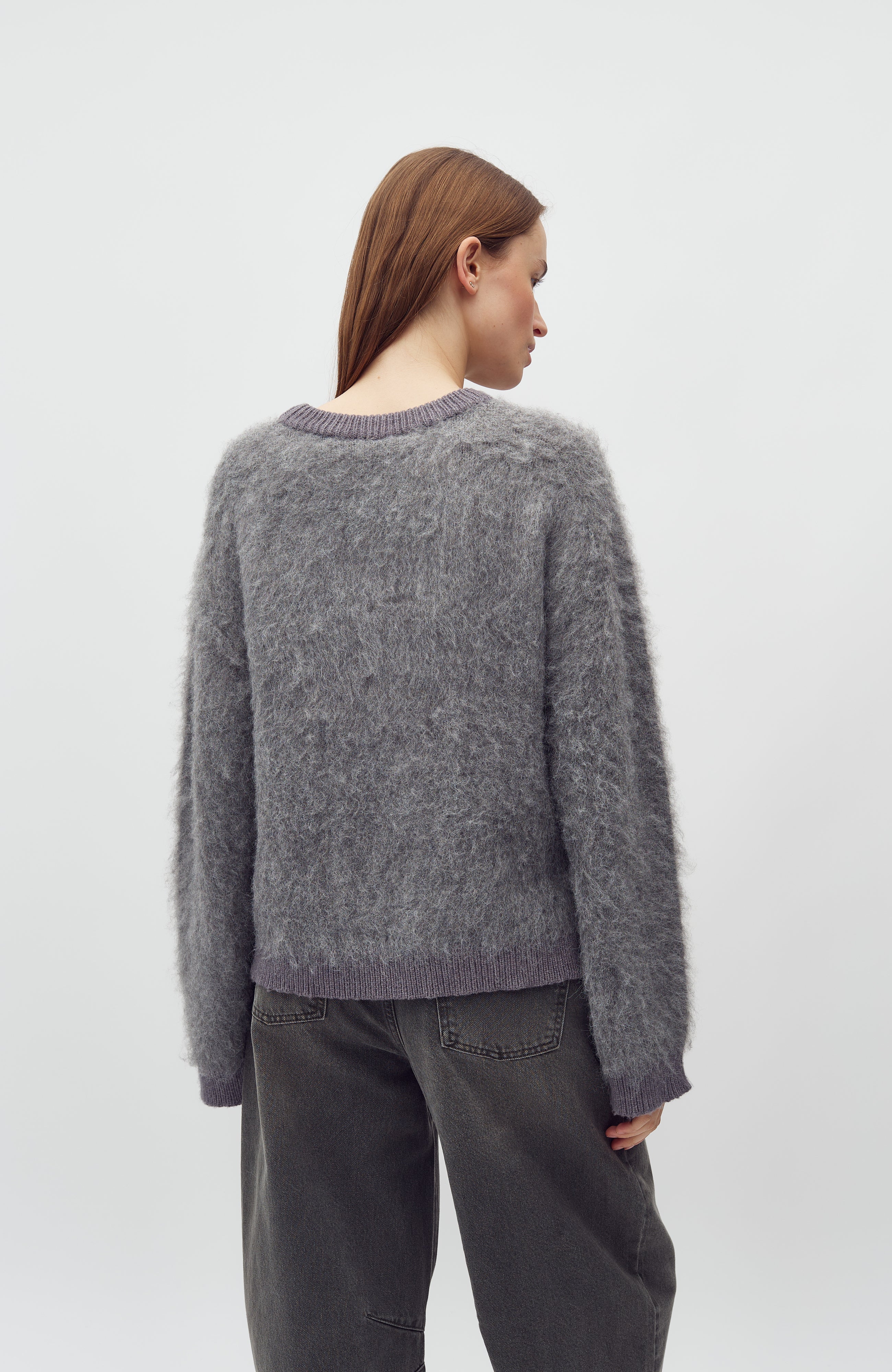 Chaina-M_Dark Grey Melange_Model_1