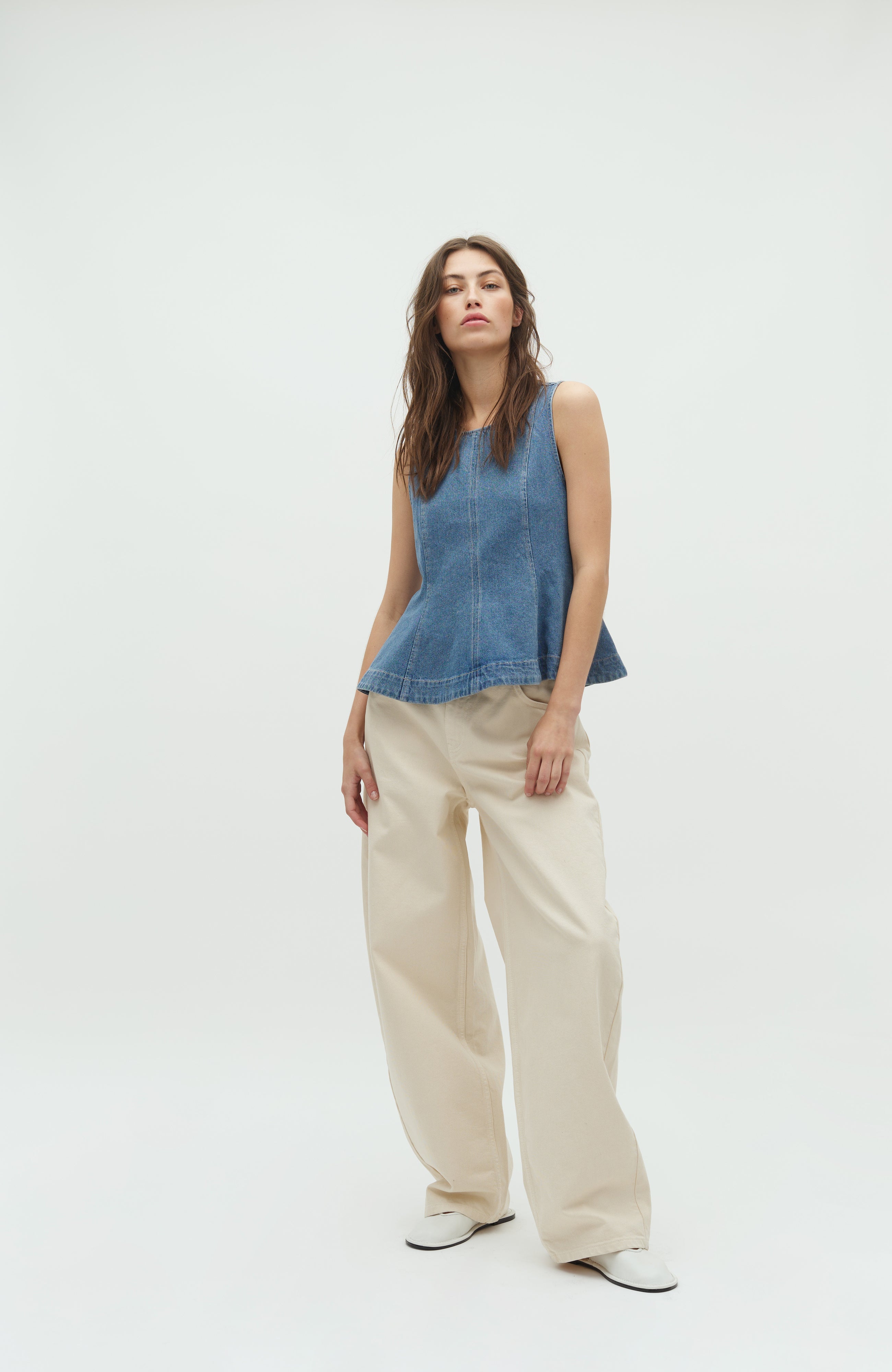 Rihne peplum-G_Midt vintage brushing_Model_2