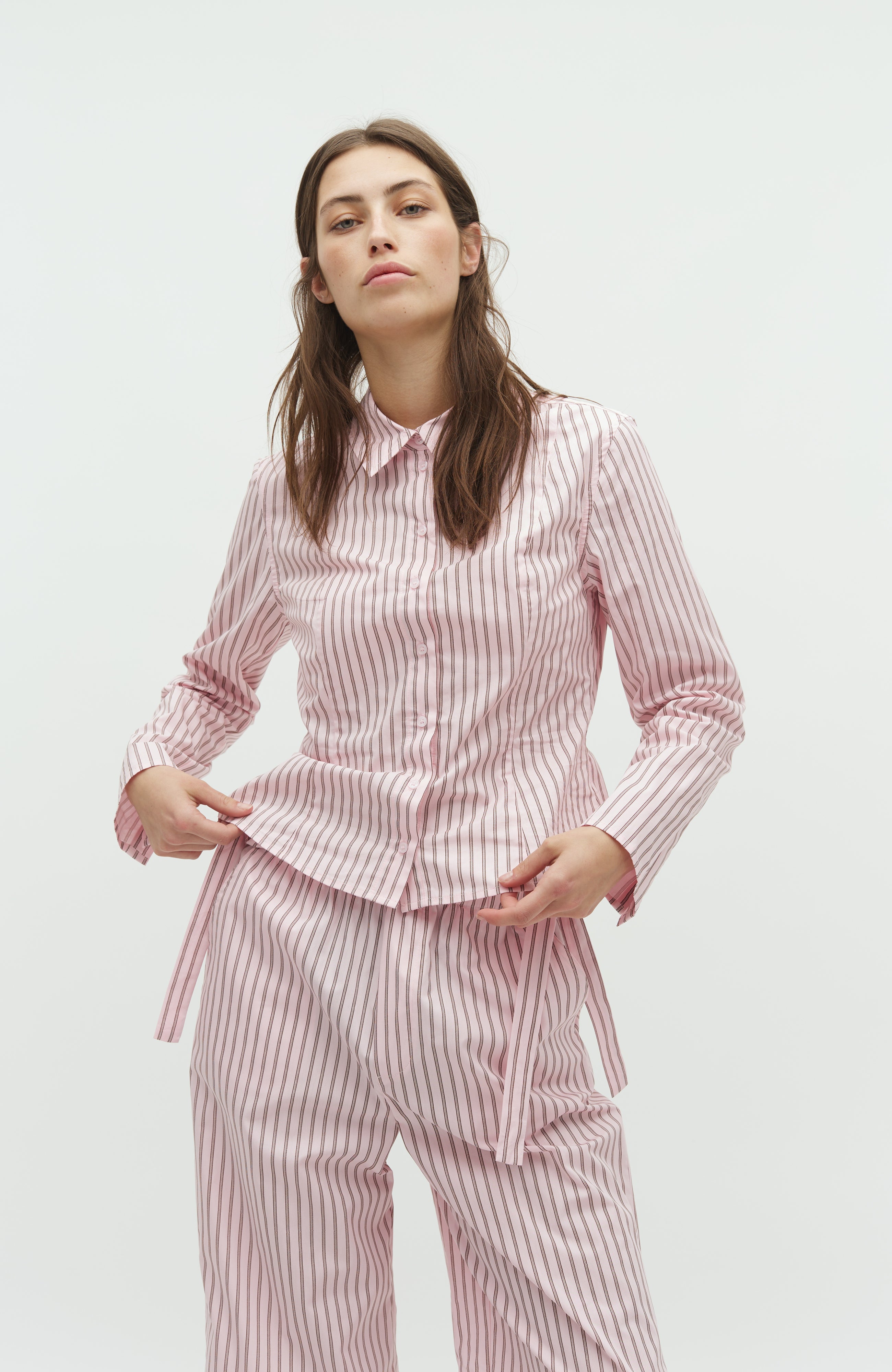 Danire-M_Light Pink Stripe_Model_0