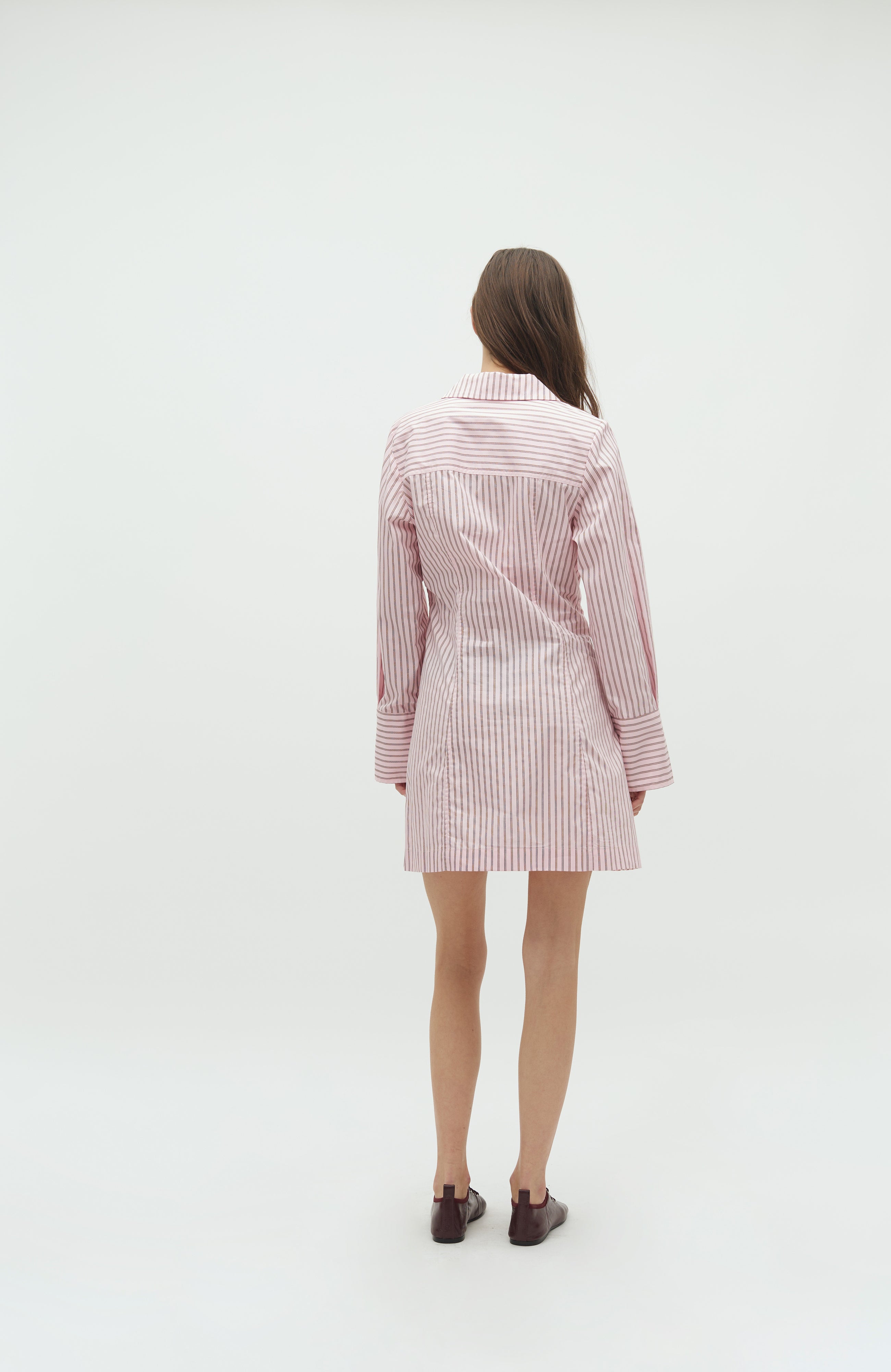 Saffira-M_Light Pink Stripe_Model_2