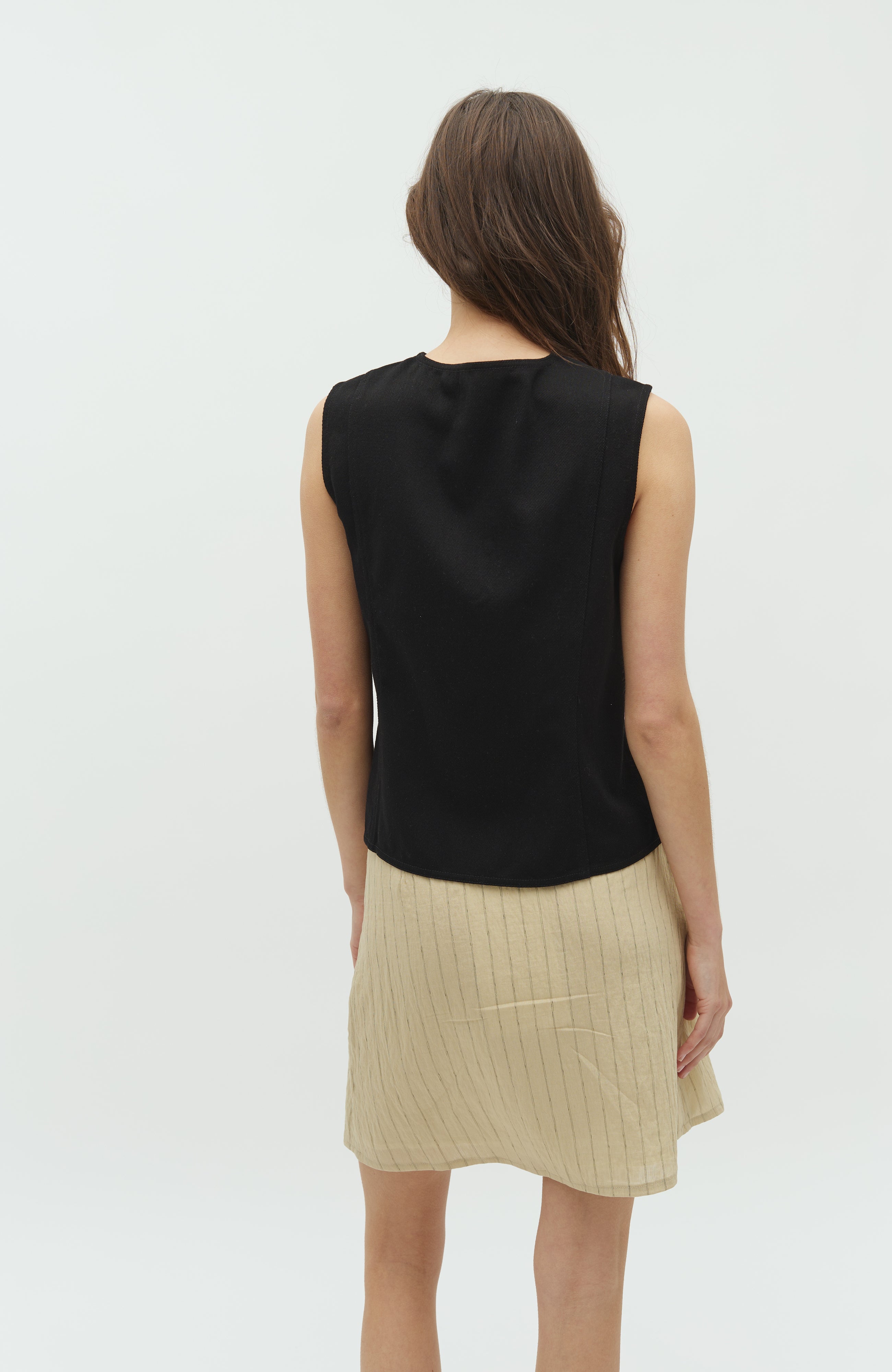 Ciana scallop-G_Black_Model_2