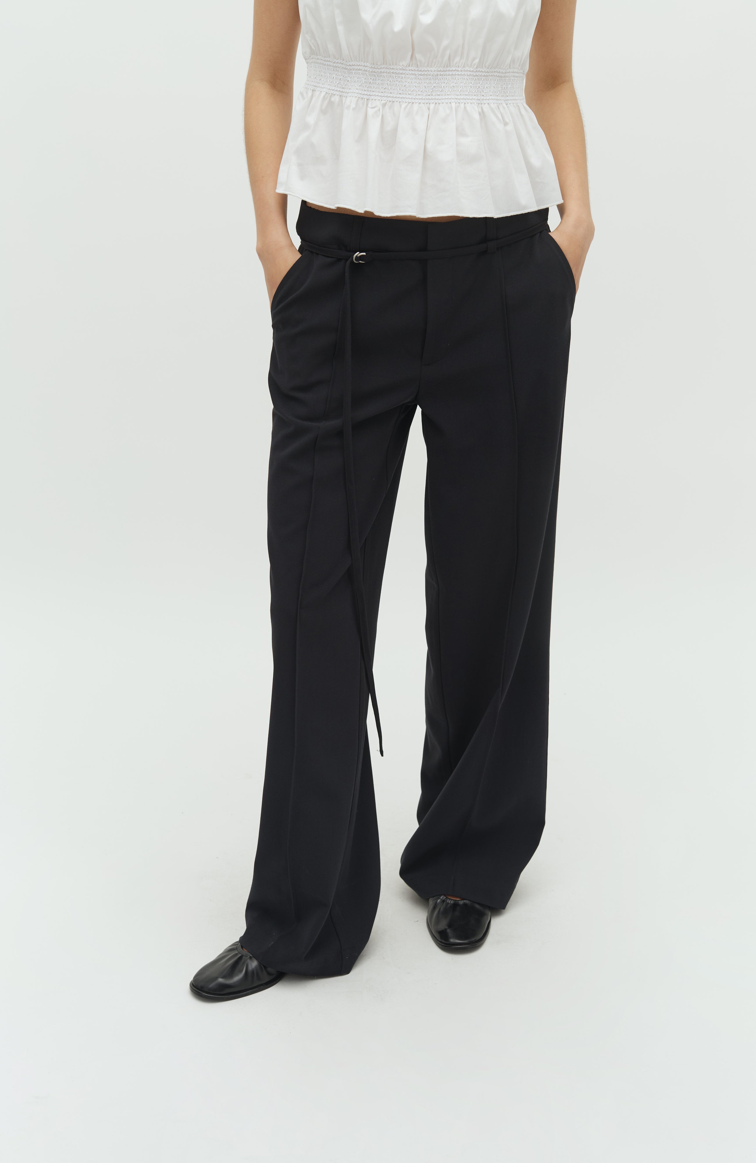 Kammia-M_Black_Model_1