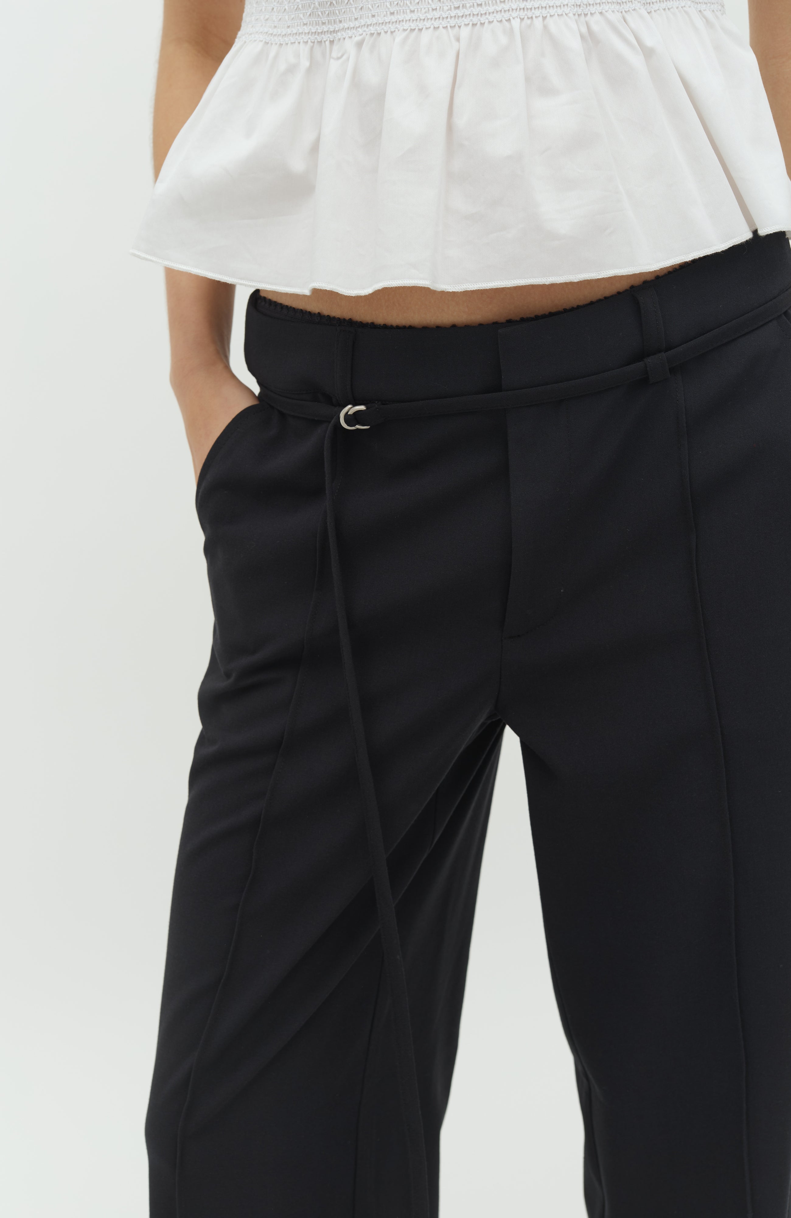 Kammia-M_Black_Model_2