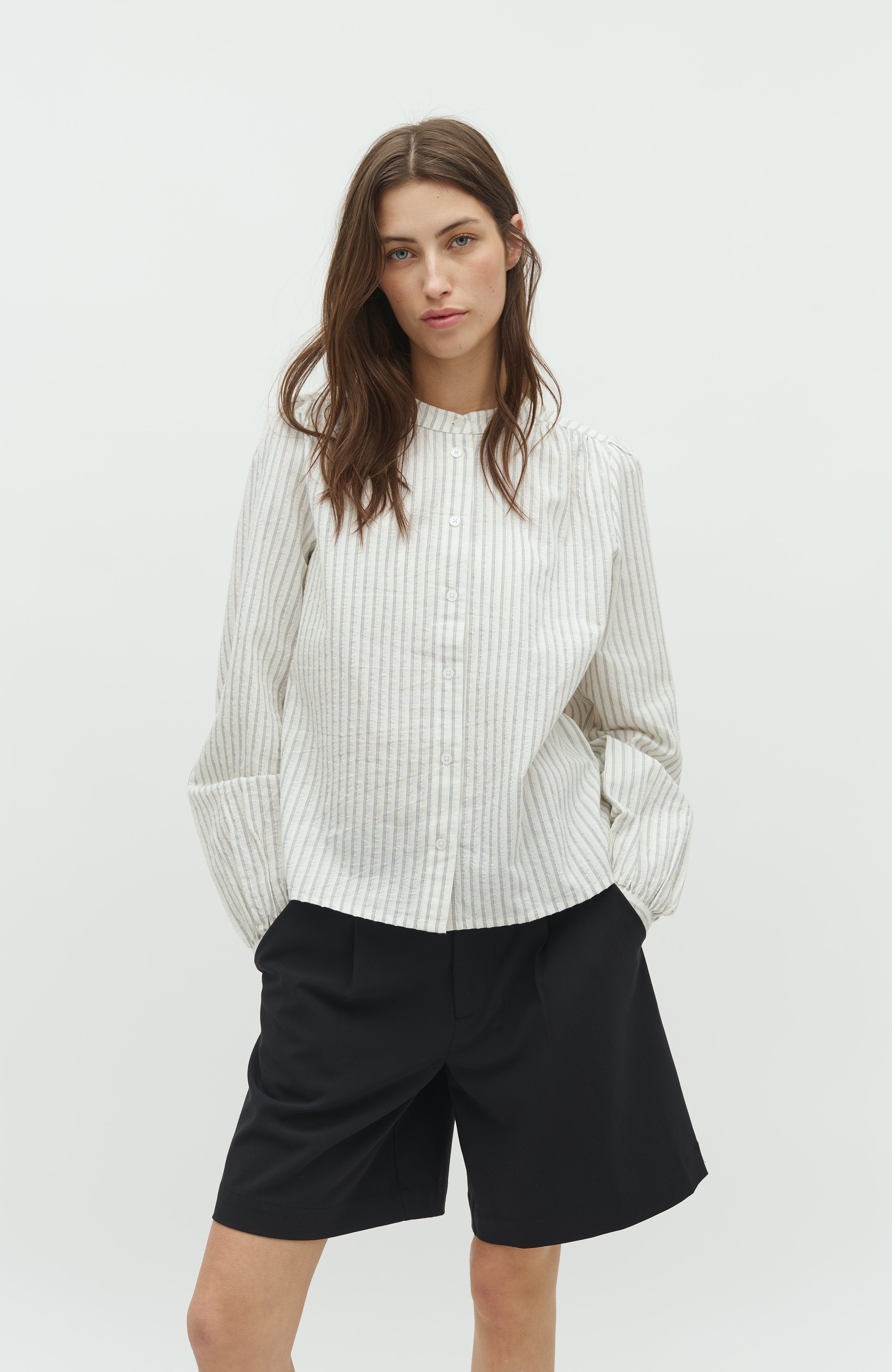 Mathily-M_Light Sugar Blue Stripe_Model_0