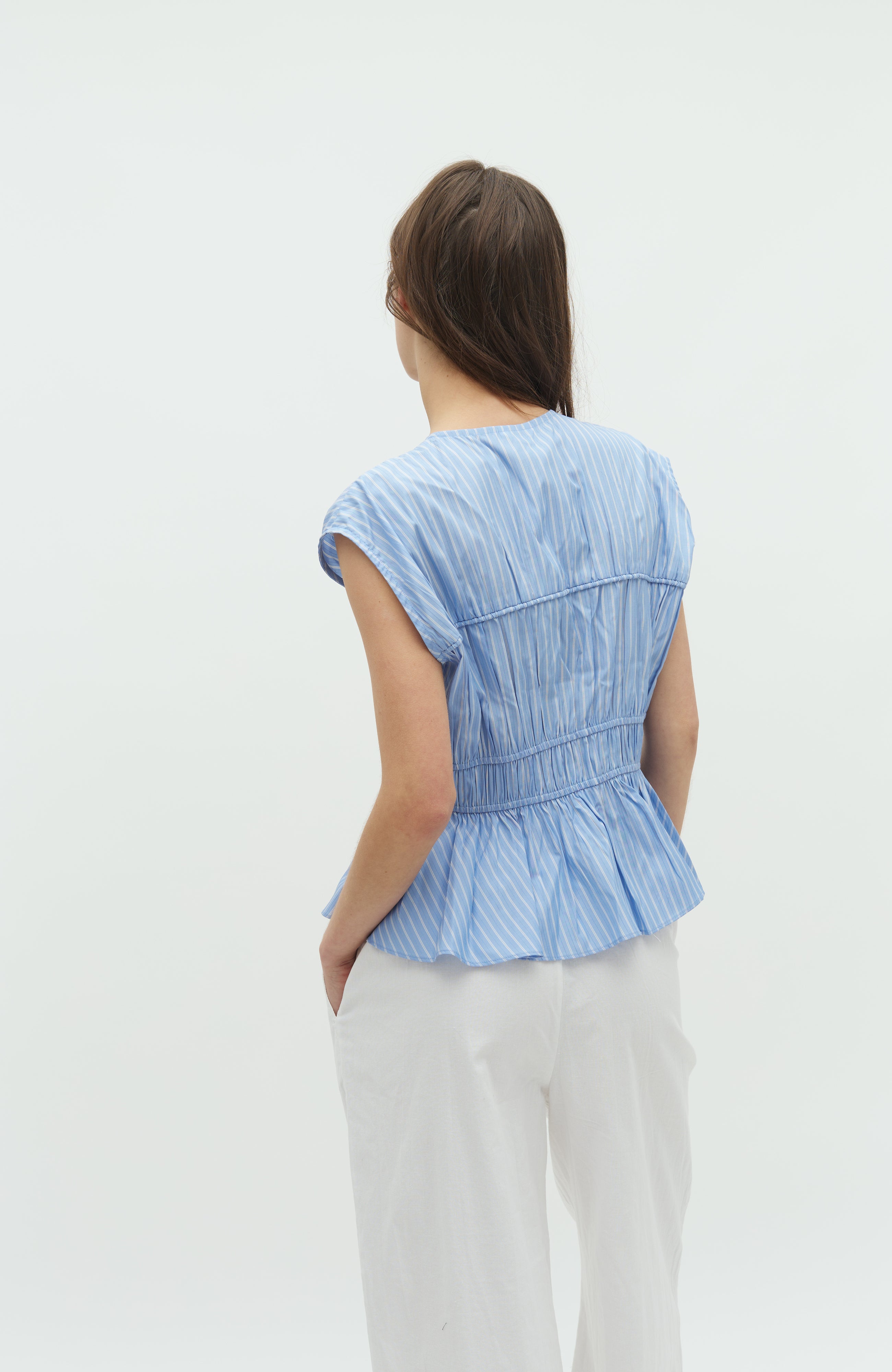 Taneil-M_Spring Blue stripe_Model_2
