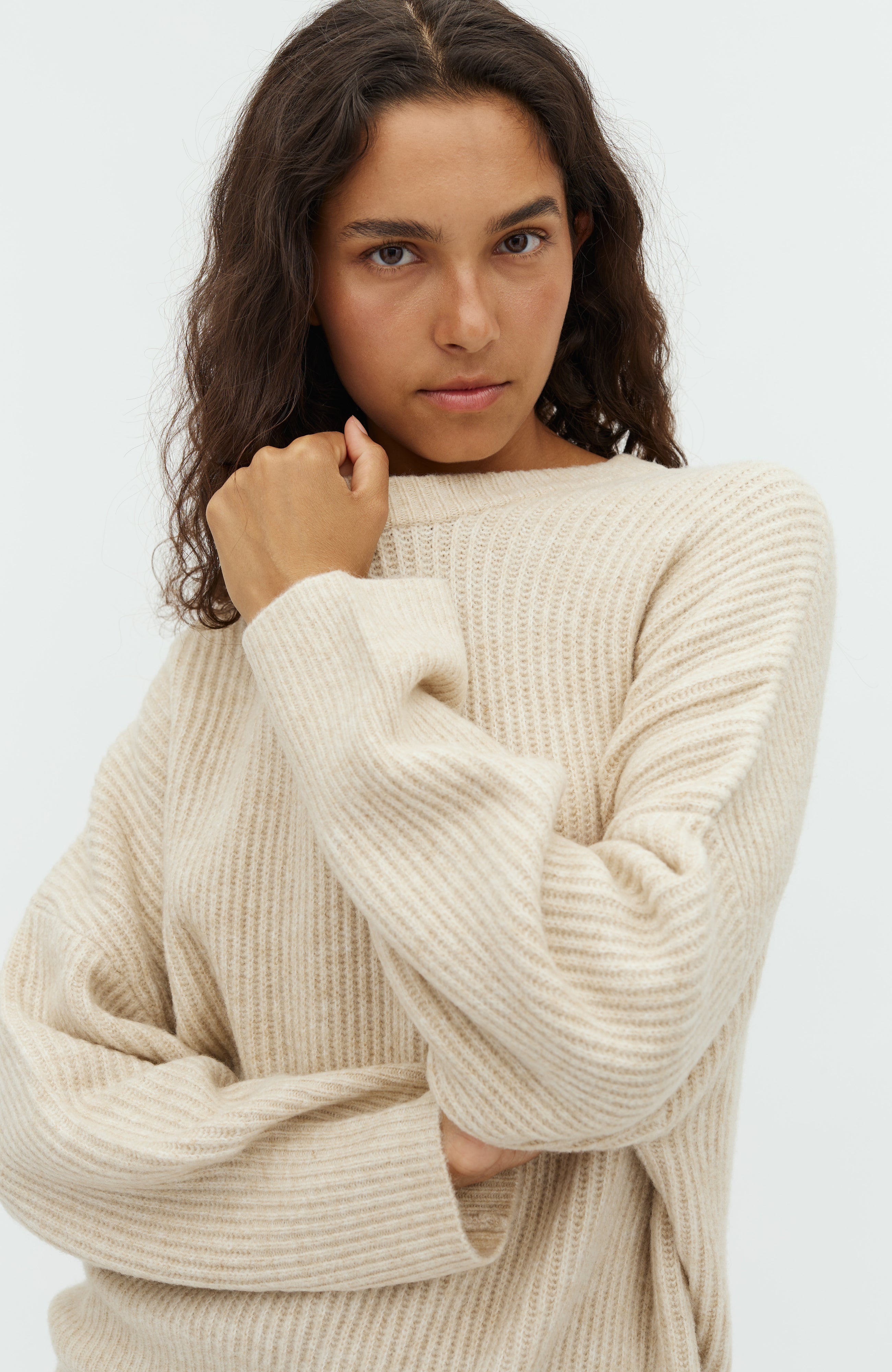 Gillian_Oyster Melange_Model_1