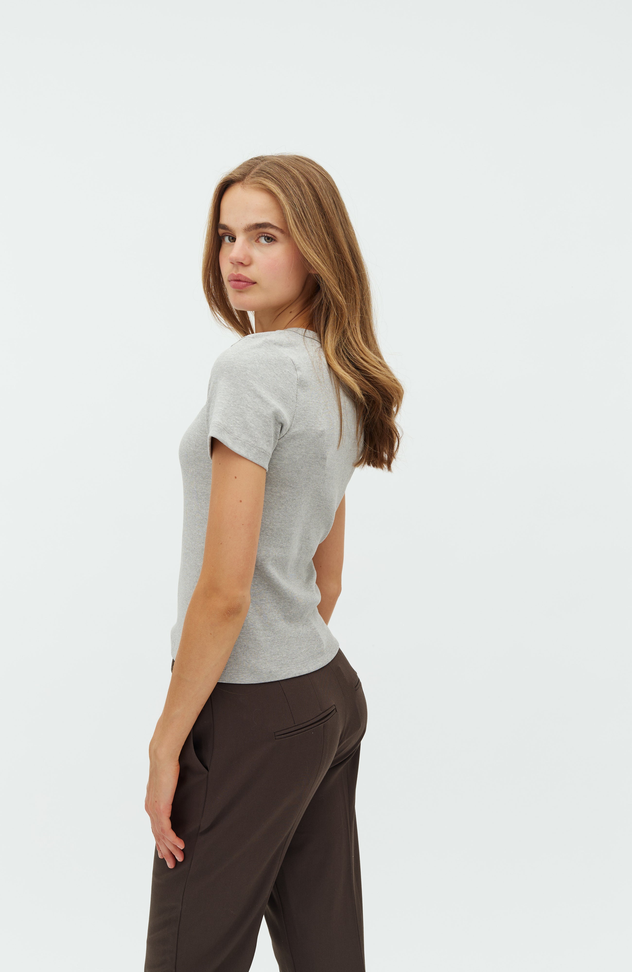 Otis-M_Grey Melange_Model_1