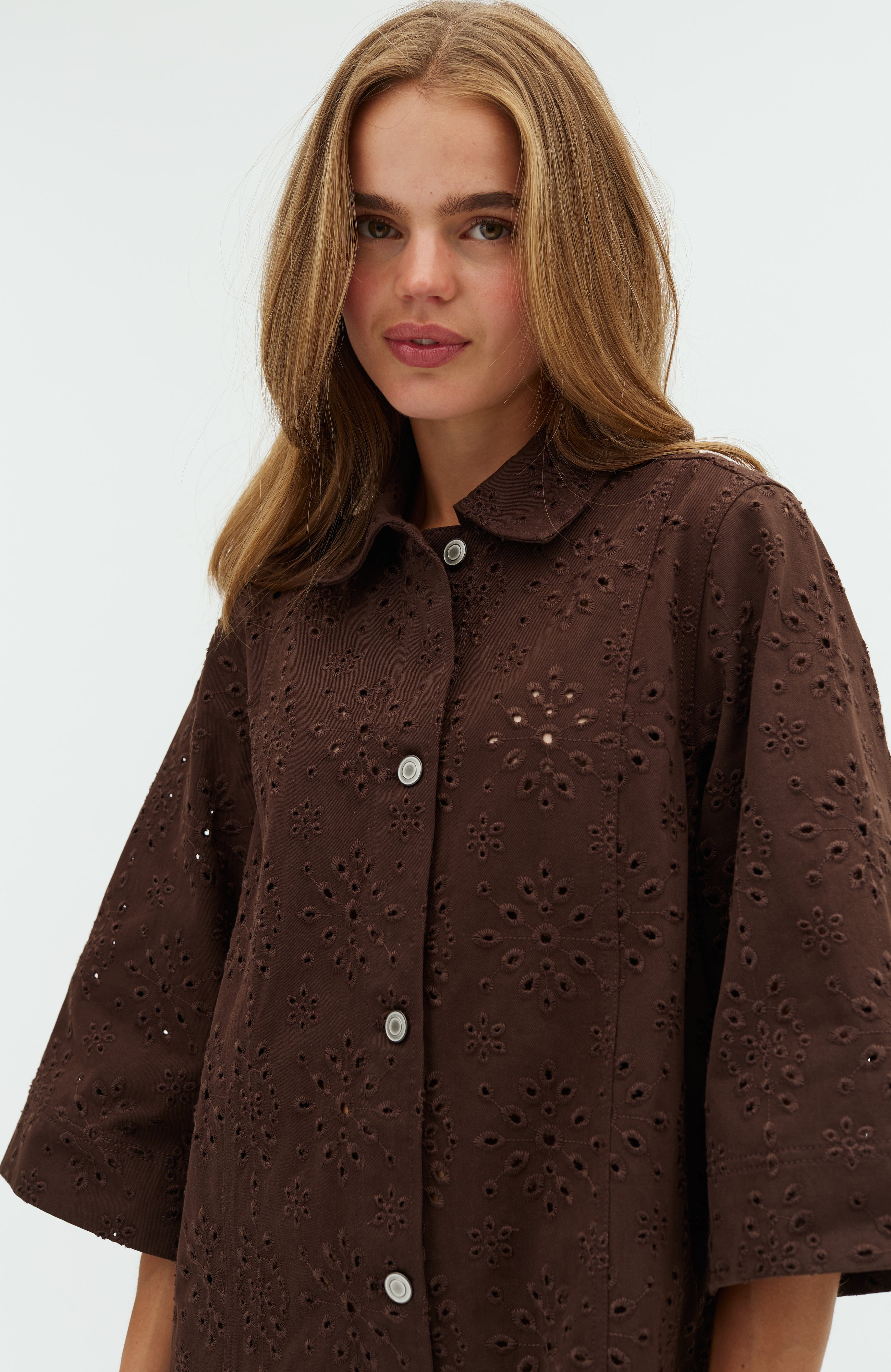 Mira C-G_Black coffee_Model_1