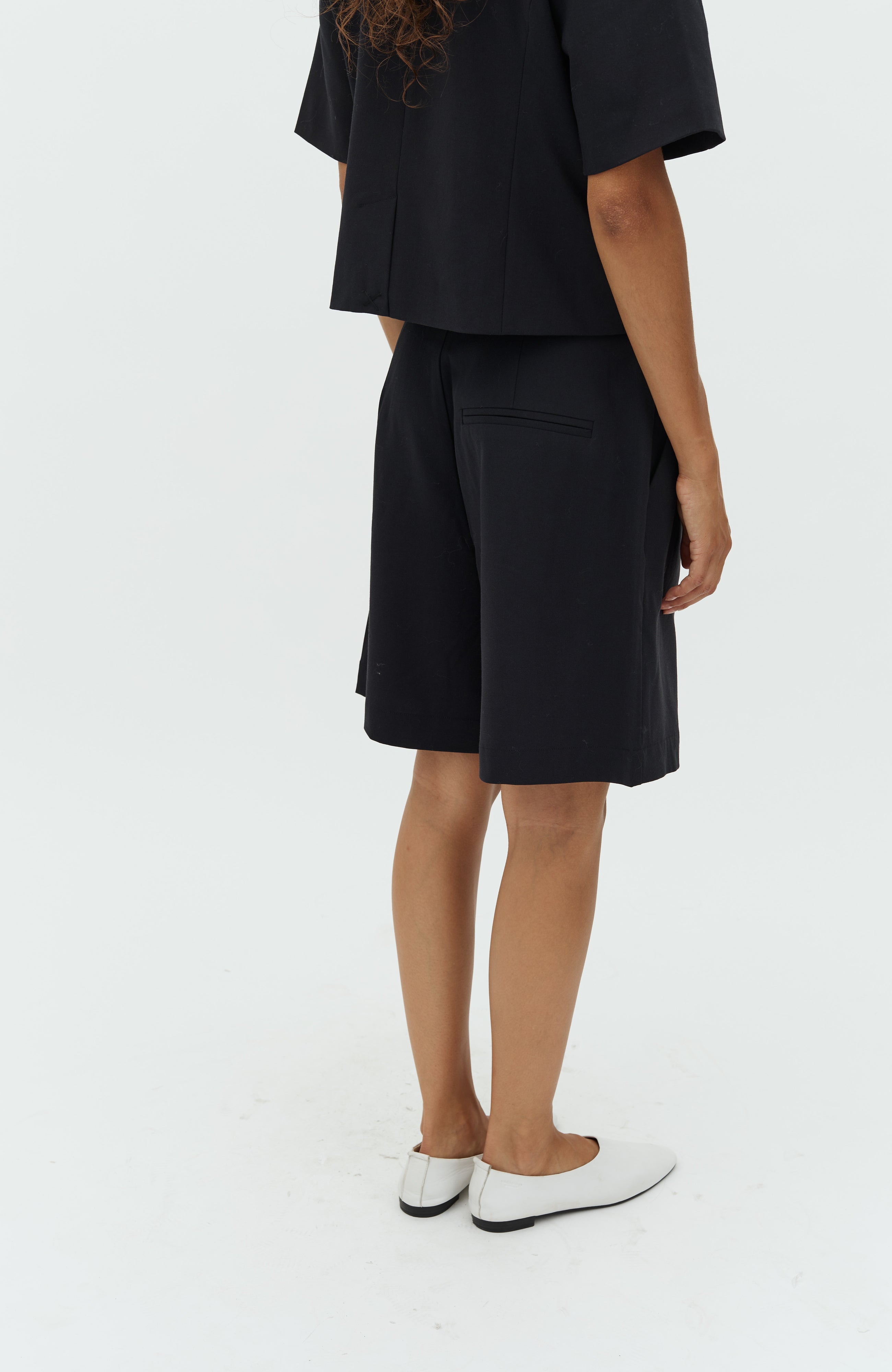 Guri-M_Black_Model_2