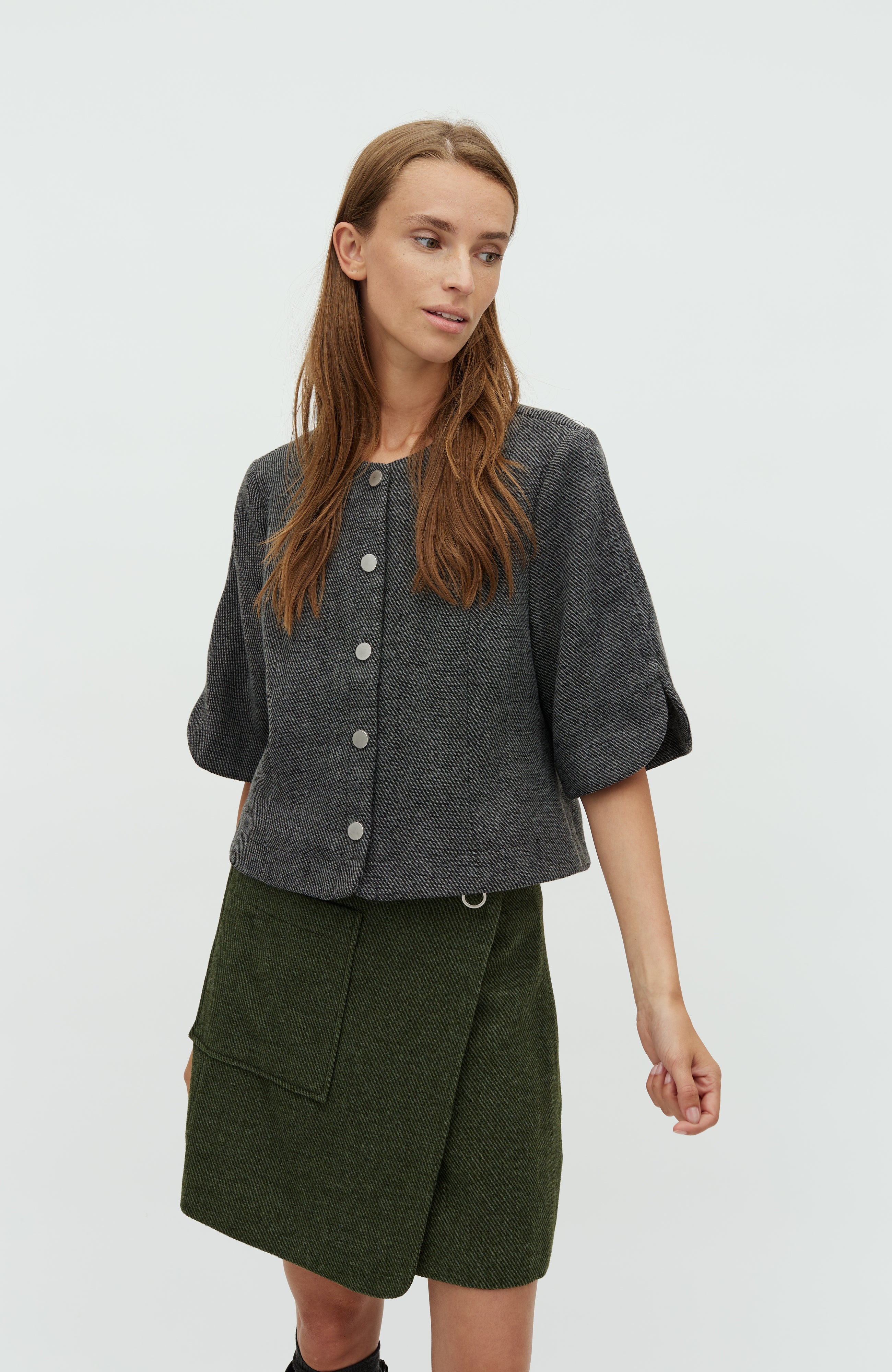 Baomin-M_Black Twill_Model_0