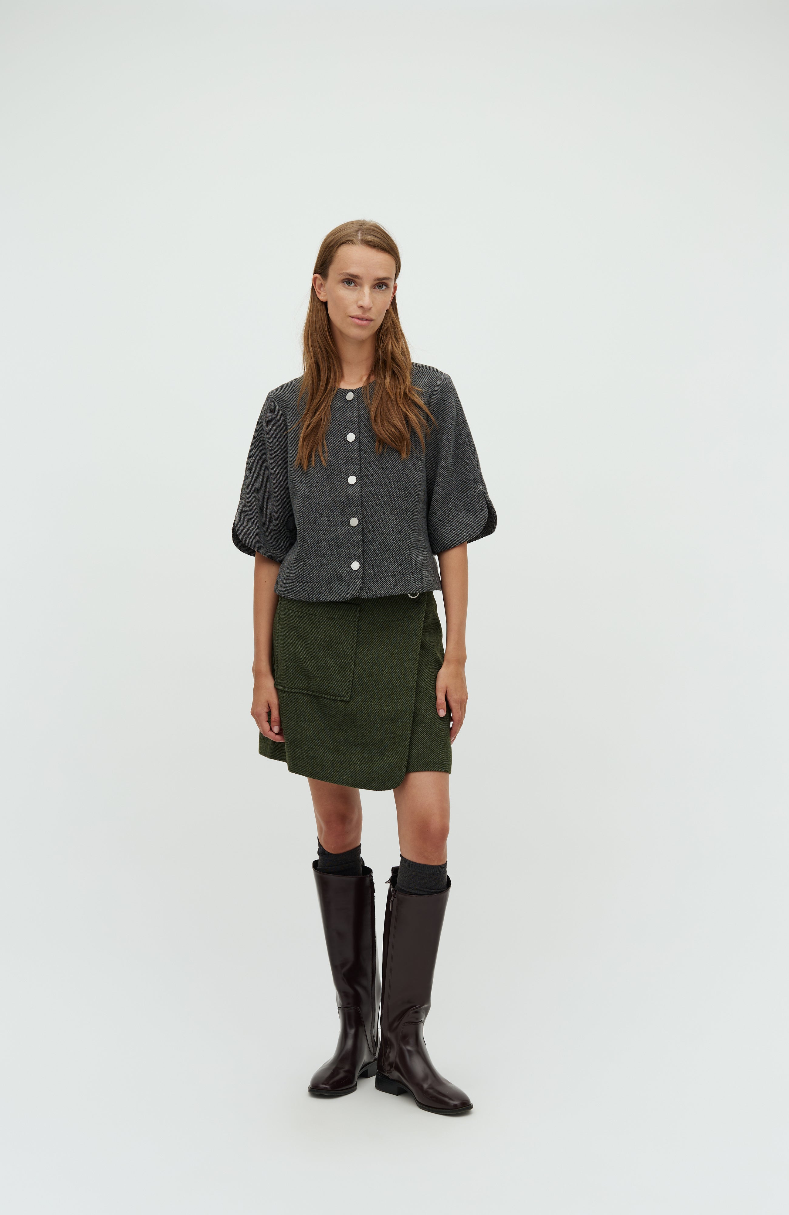 Baomin-M_Black Twill_Model_2