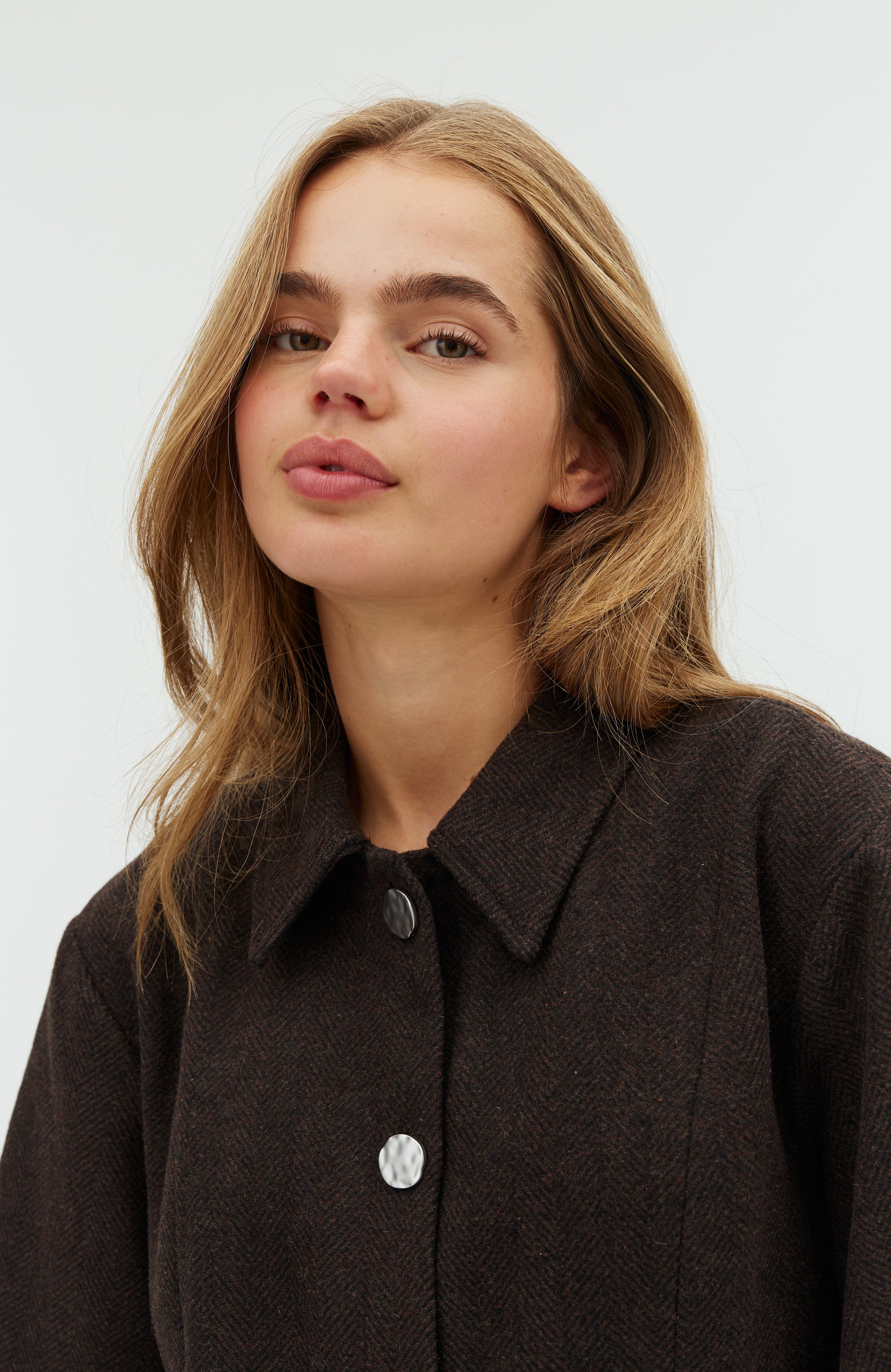 Bimalani-M_Brown Black Twill_Model_1