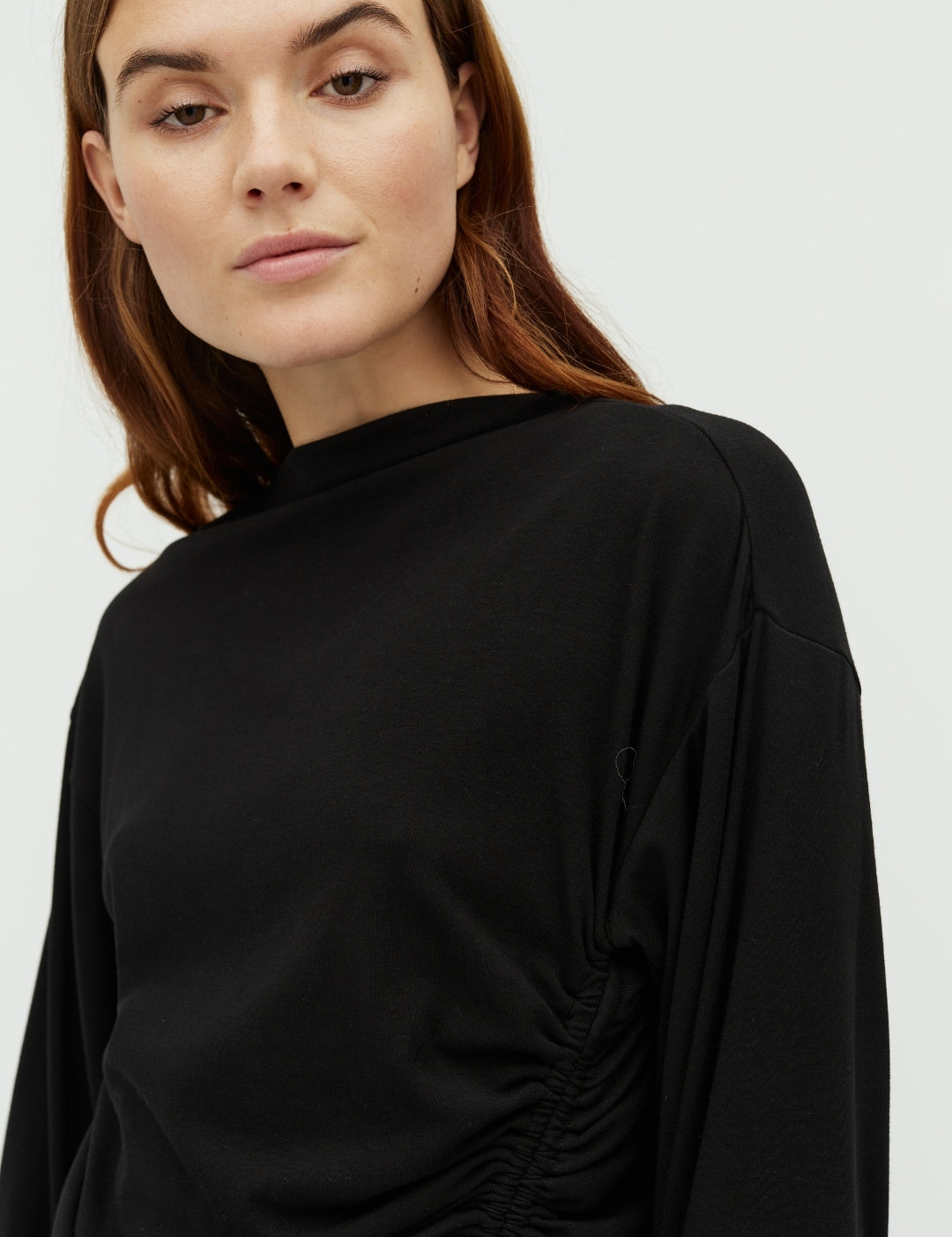 Serrea-M_Black_Model_3