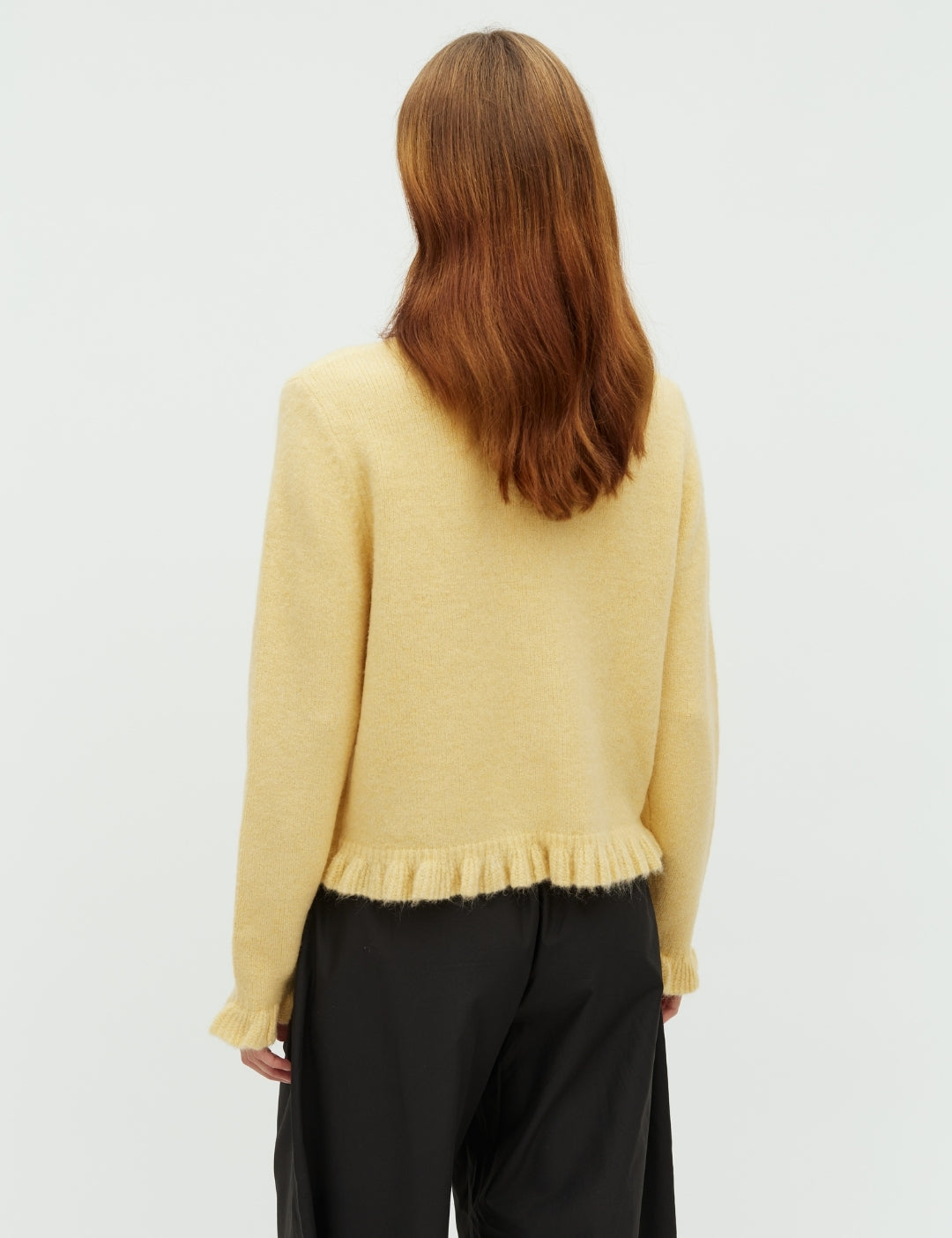 Celandia-M_Butter Yellow_Model_2