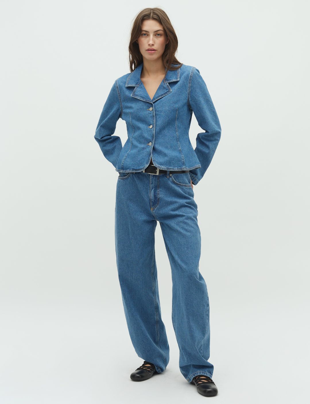 Bou-M_Spring Blue_Model_0