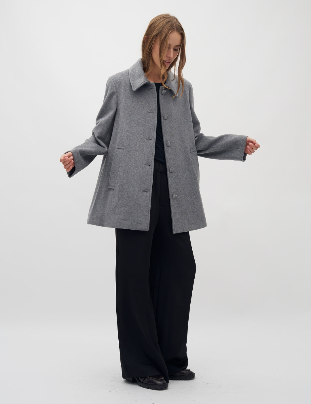 Caprice Short-M_Light Grey melange_Model_2