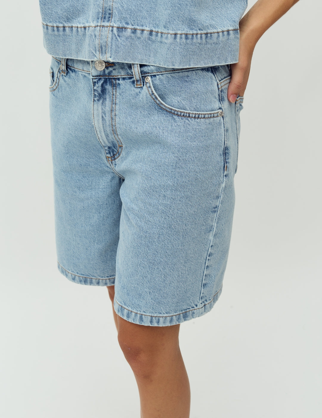 Sanira-M_Vintage Light Blue_Model_2