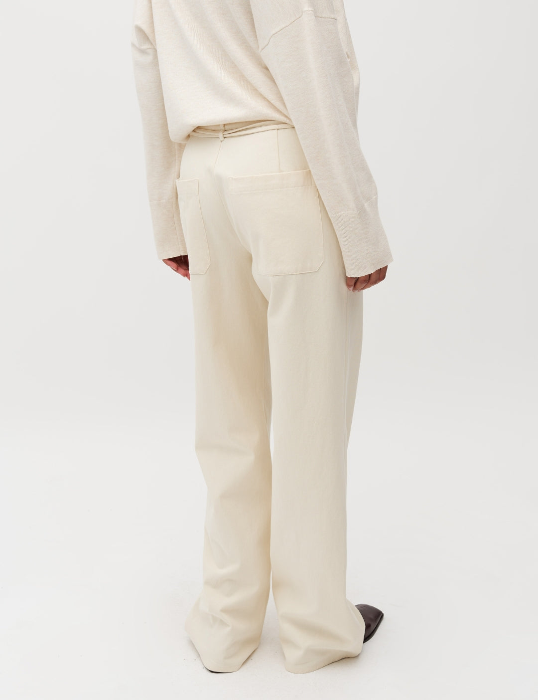 Mariellen-M_Ecru_Model_2