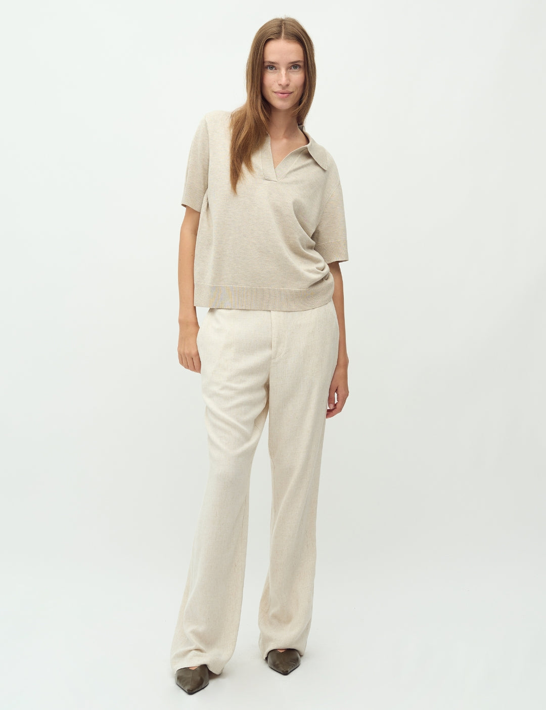 Emmett-M_Natural Beige_Model_0