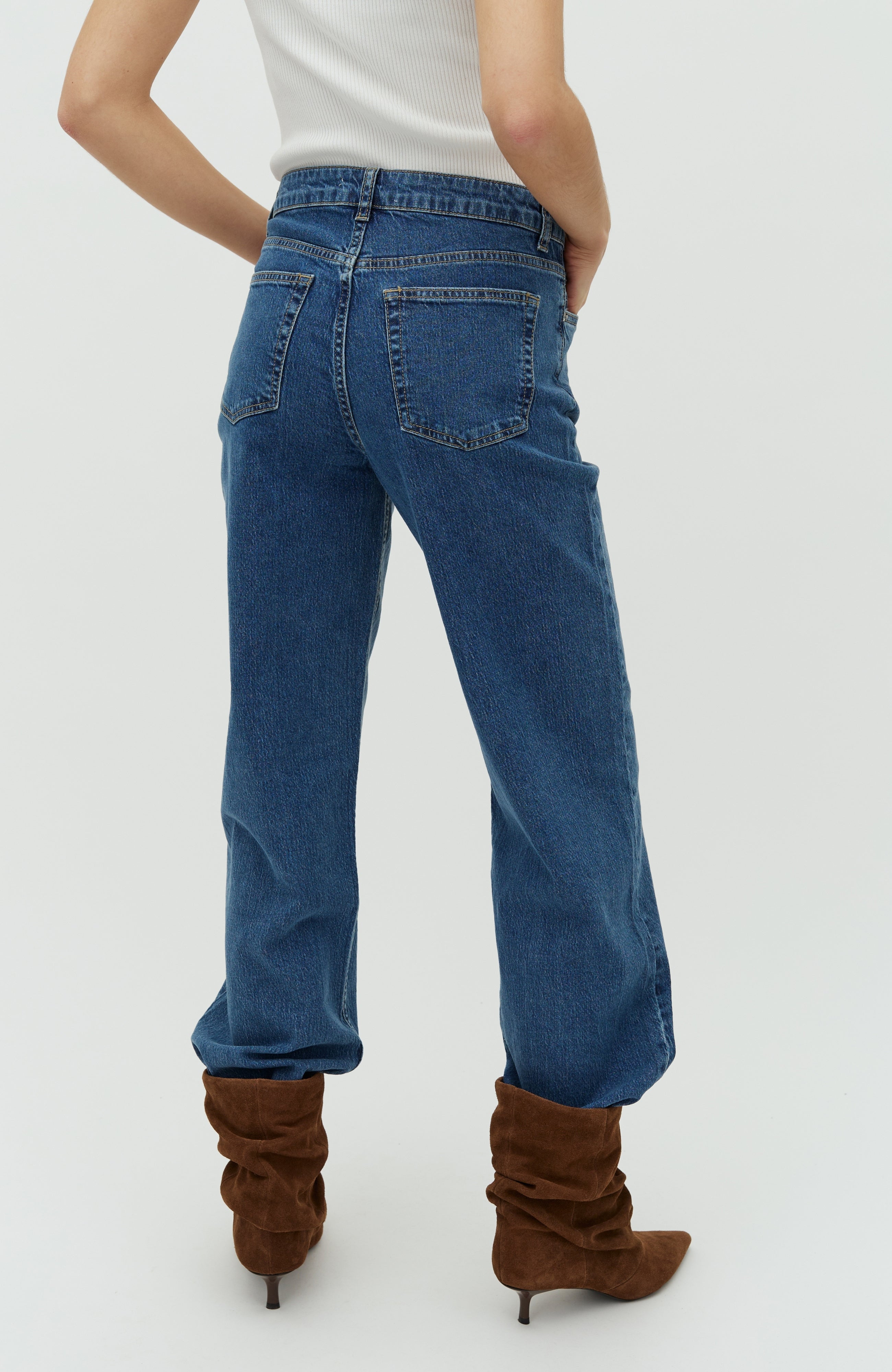 Tamilla-M_Vintage Light Blue_Model_2