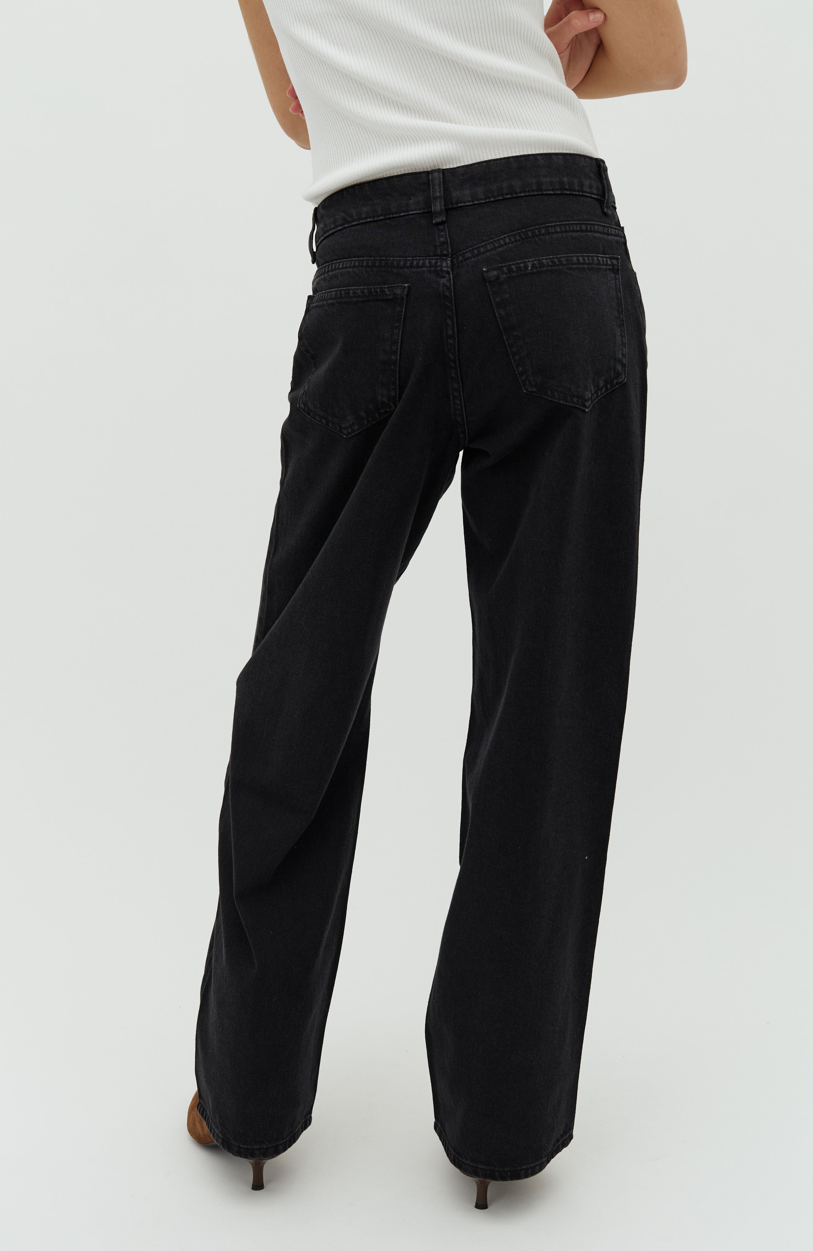 Cadian-M_Rebel Black_Model_2