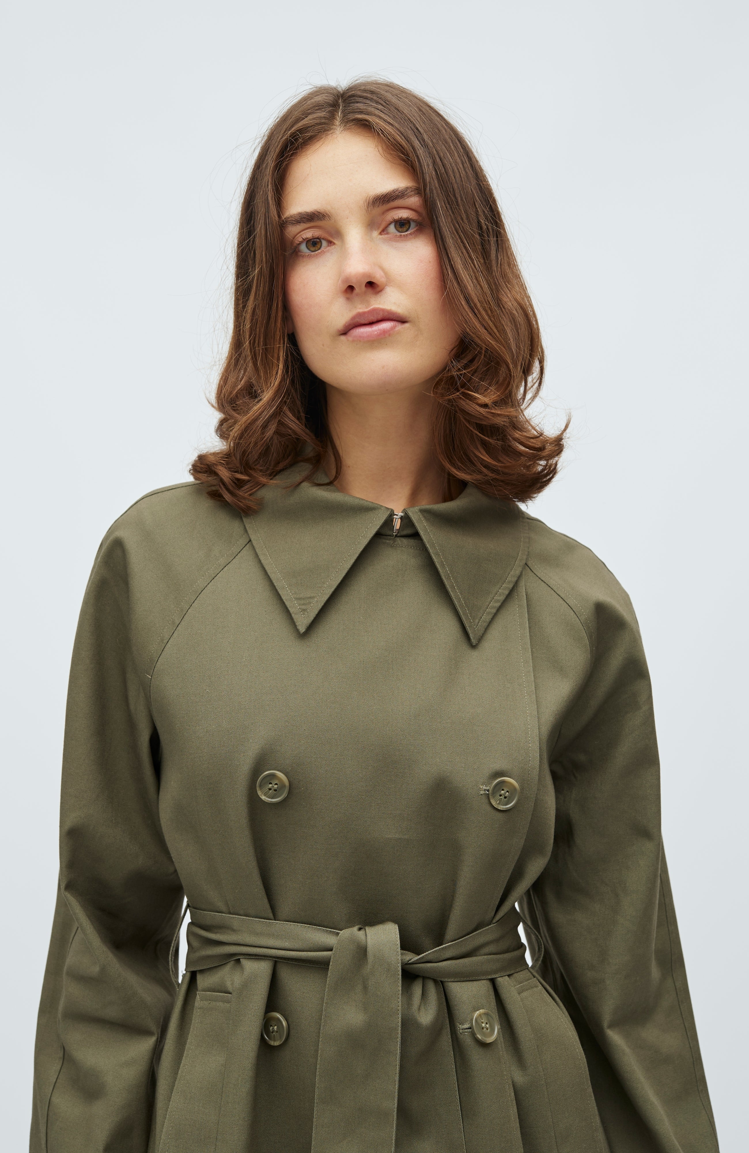 Odonna B-M_Dusty Olive_Model_2