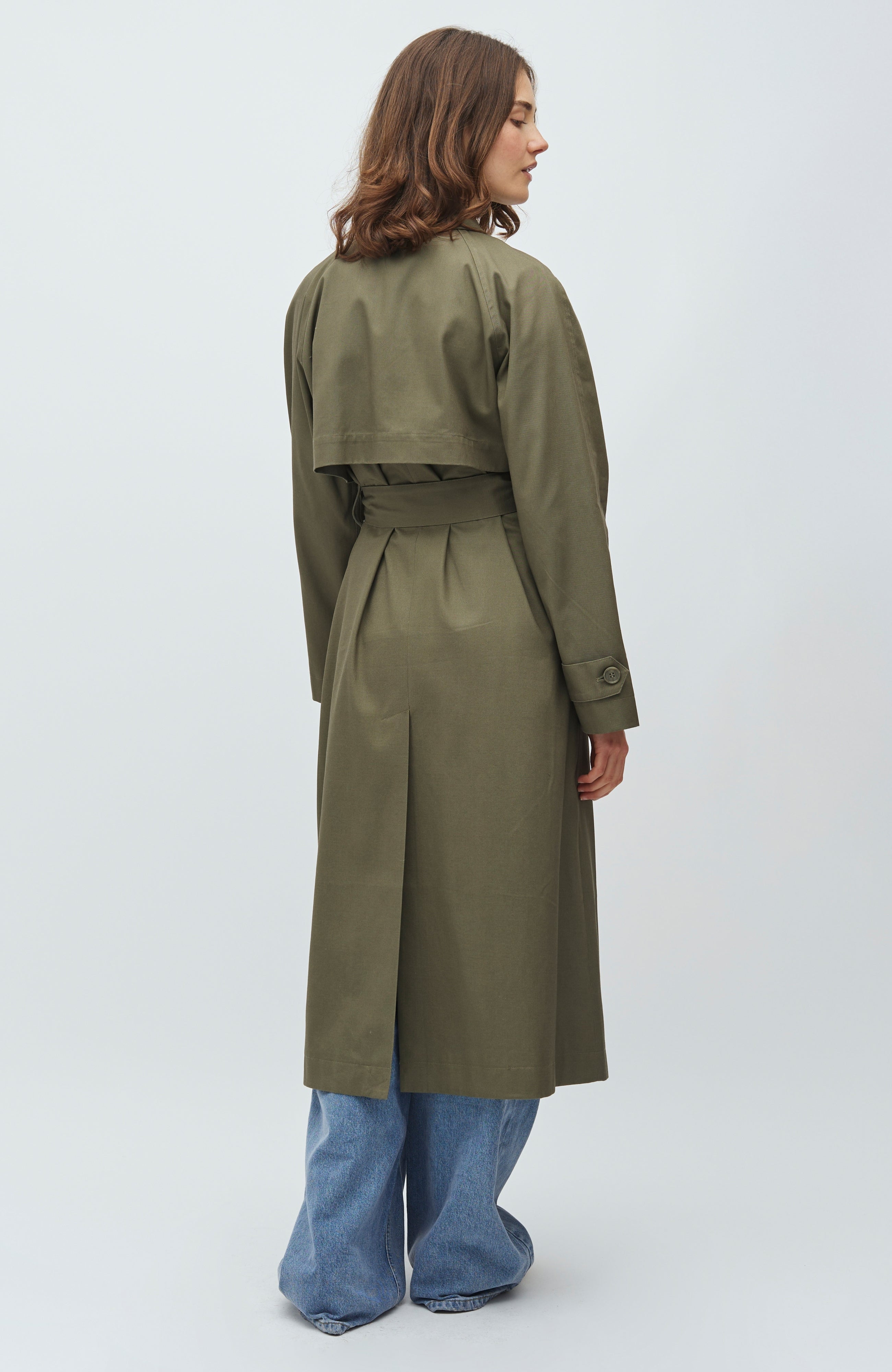 Odonna B-M_Dusty Olive_Model_3