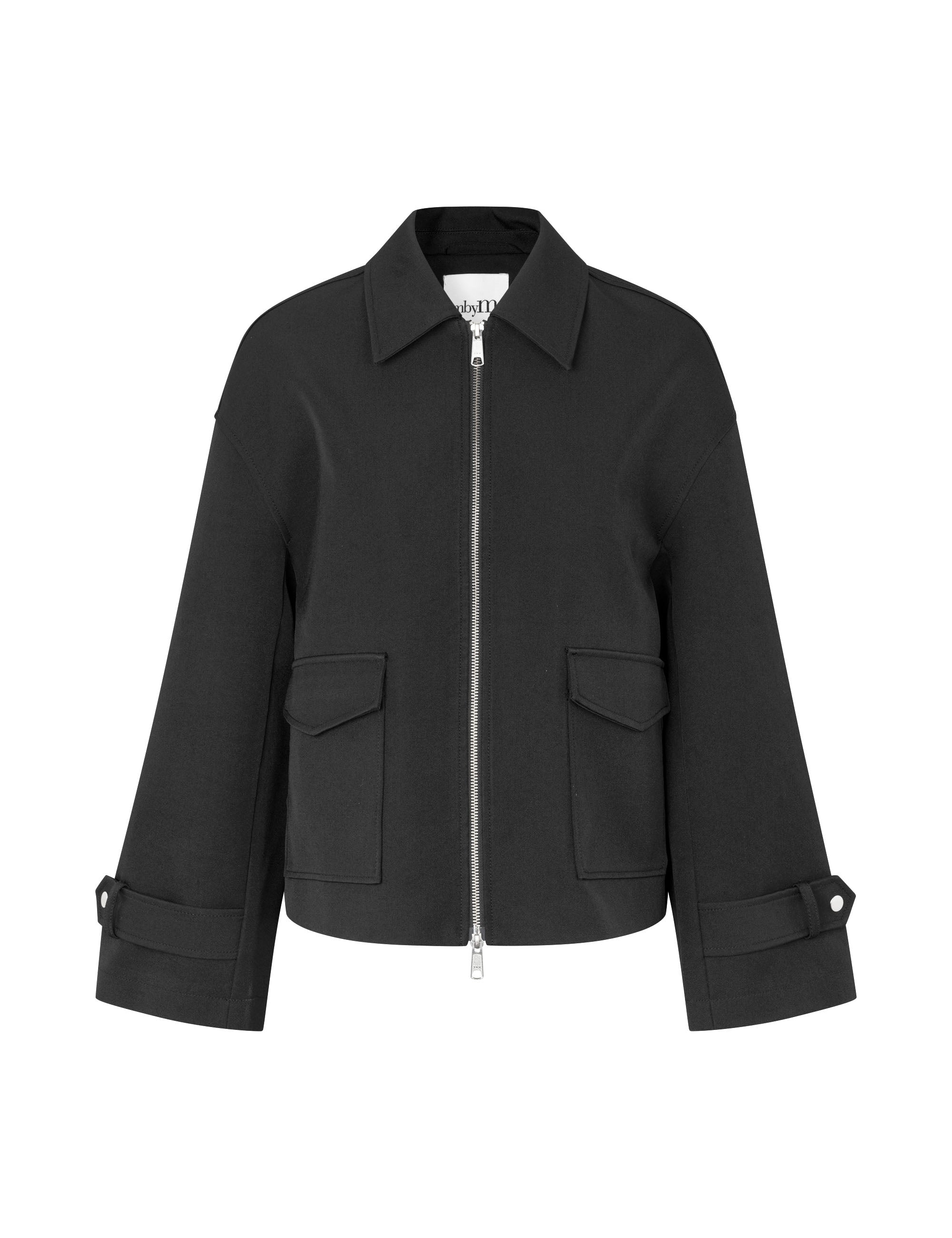 Dario-M_Black_Packshot_0