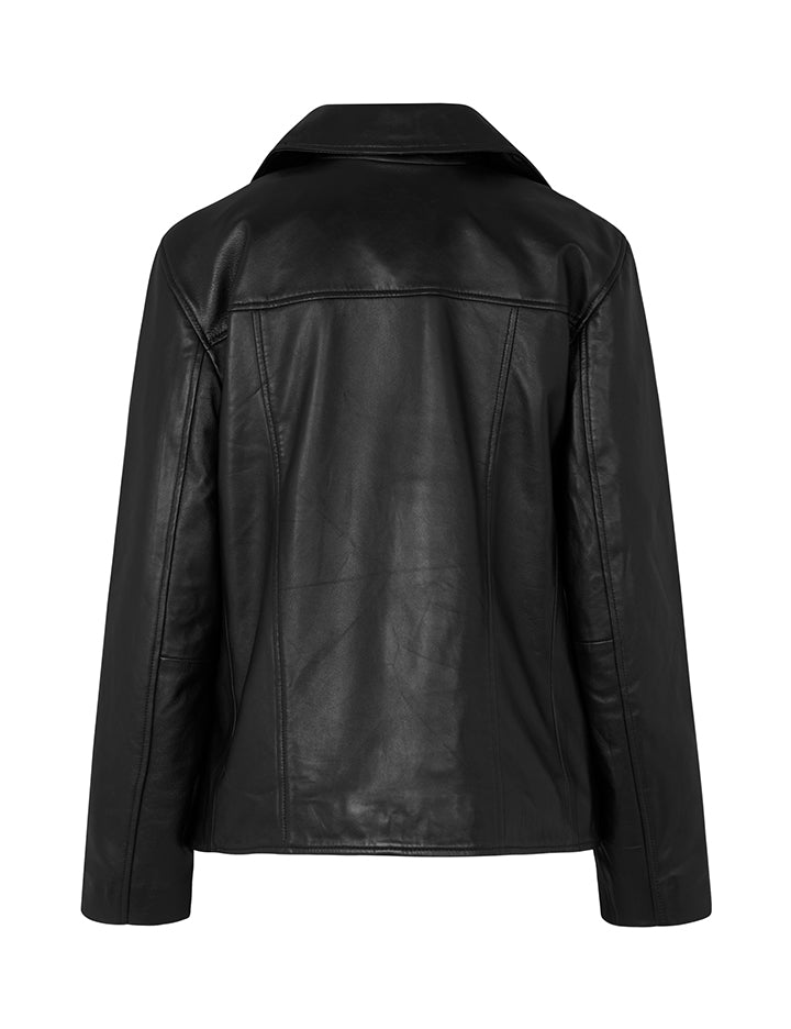 Alecta-M_Black_Packshot_1