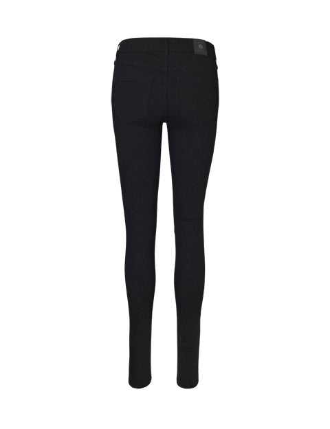 Eight_Black_Packshot_1