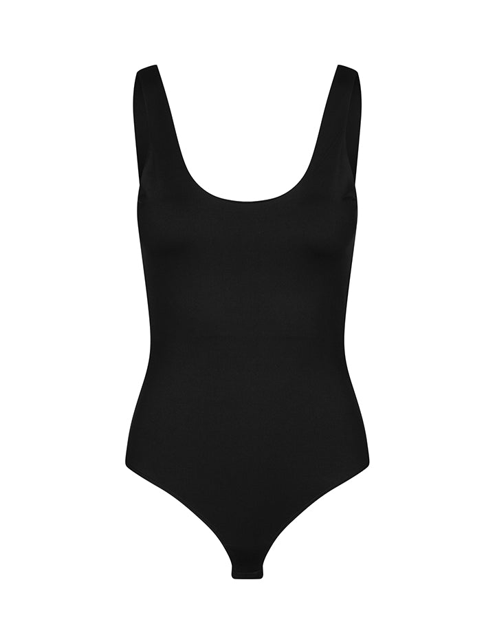 Leiko-F_Black_Packshot_0