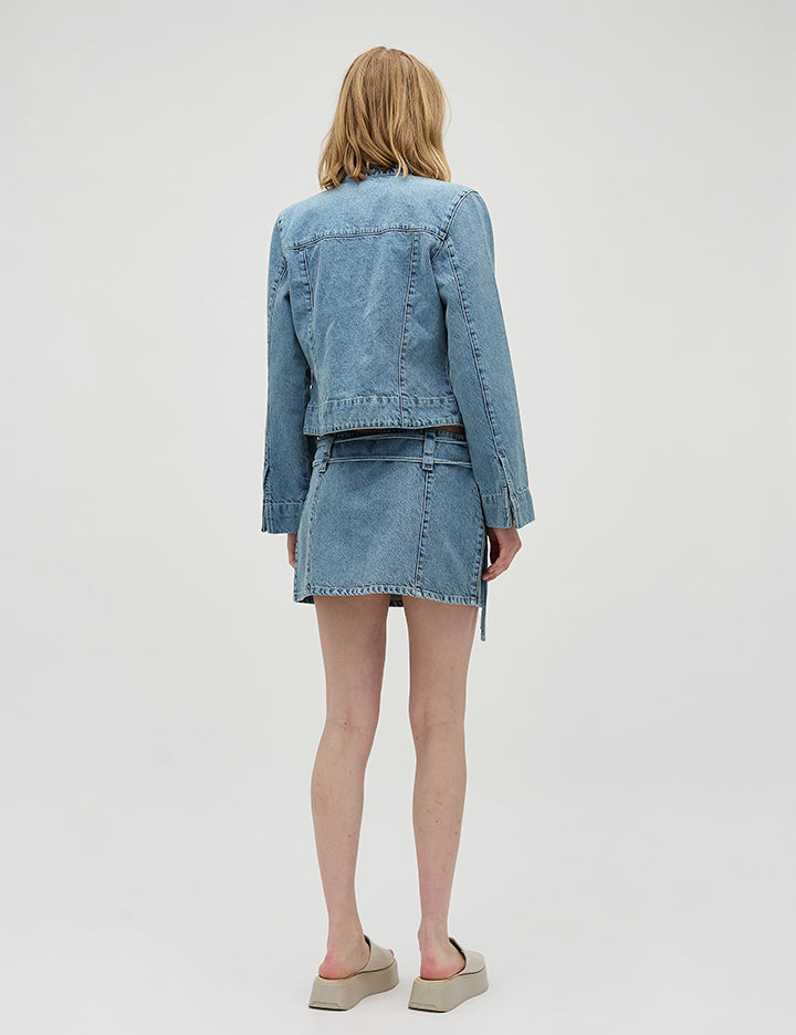 Likivera-F_Vintage light blue_Model_2