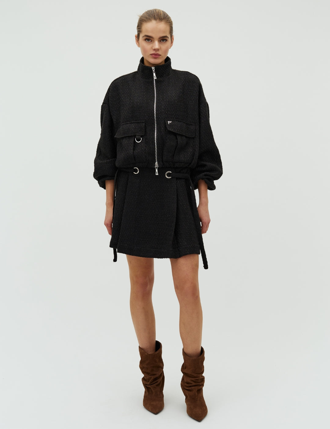 Talca-F_Black_Model_3