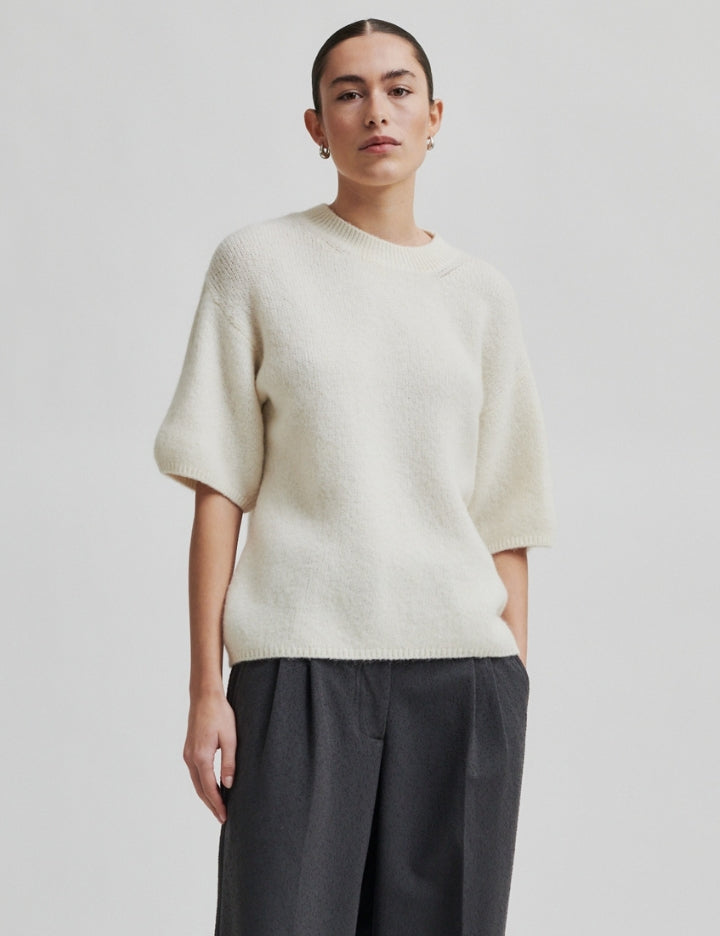58494 Wanda Knit O-Neck_Dark Chalk_Model_0