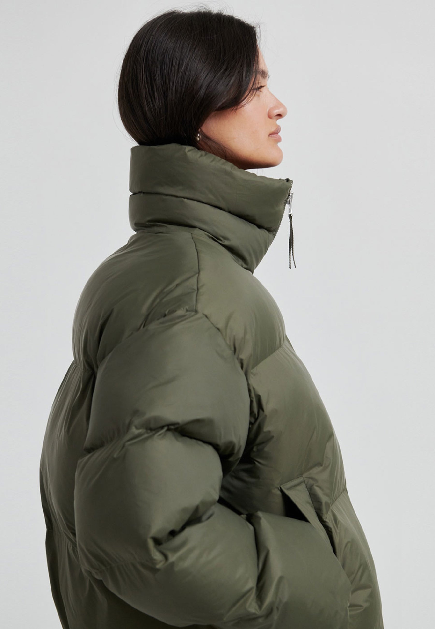 59951 Riya Puffer Jacket_Beluga_Model_2