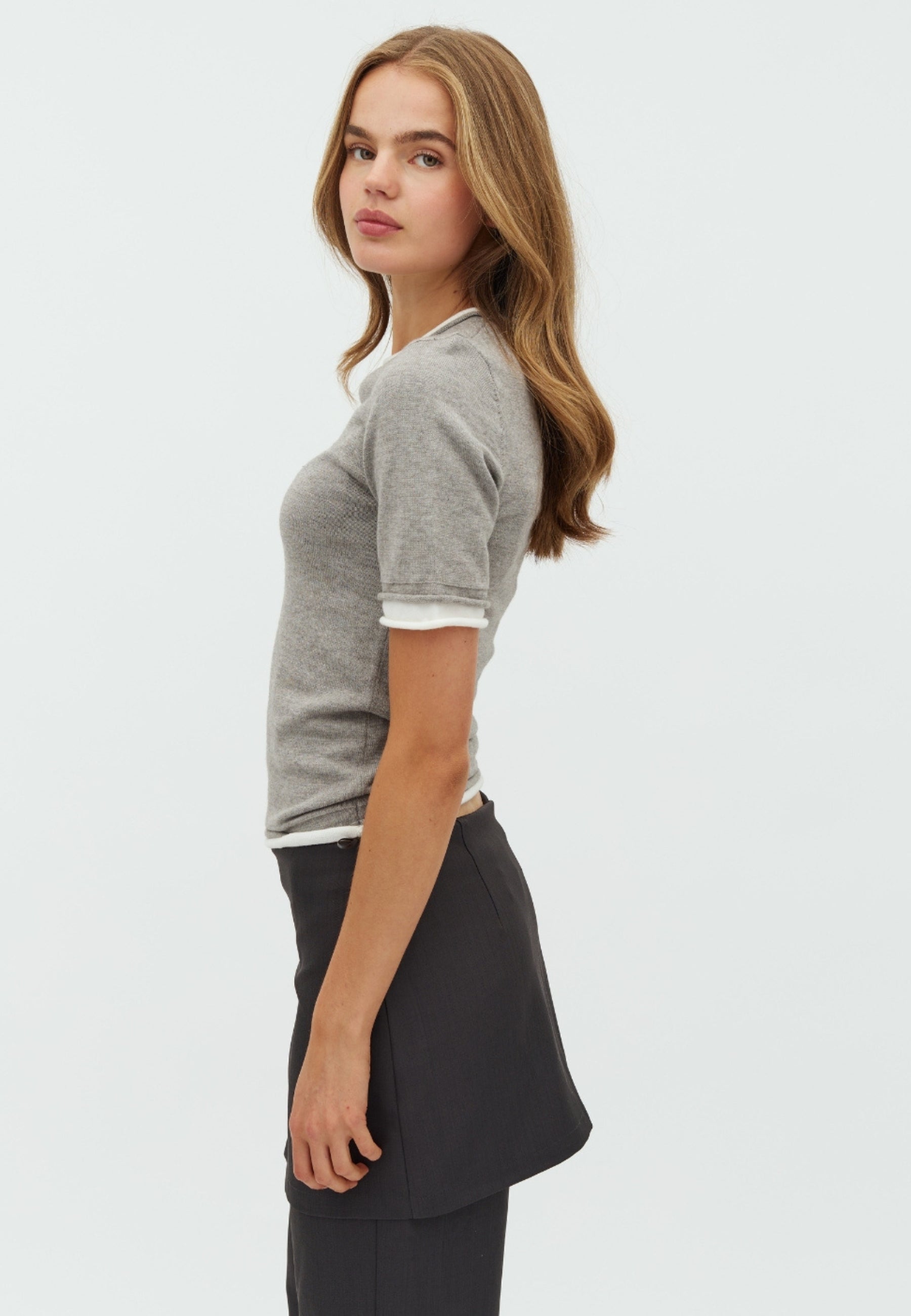 167174 Tauna Double Knit Tee_Light Grey Melange_Model_1