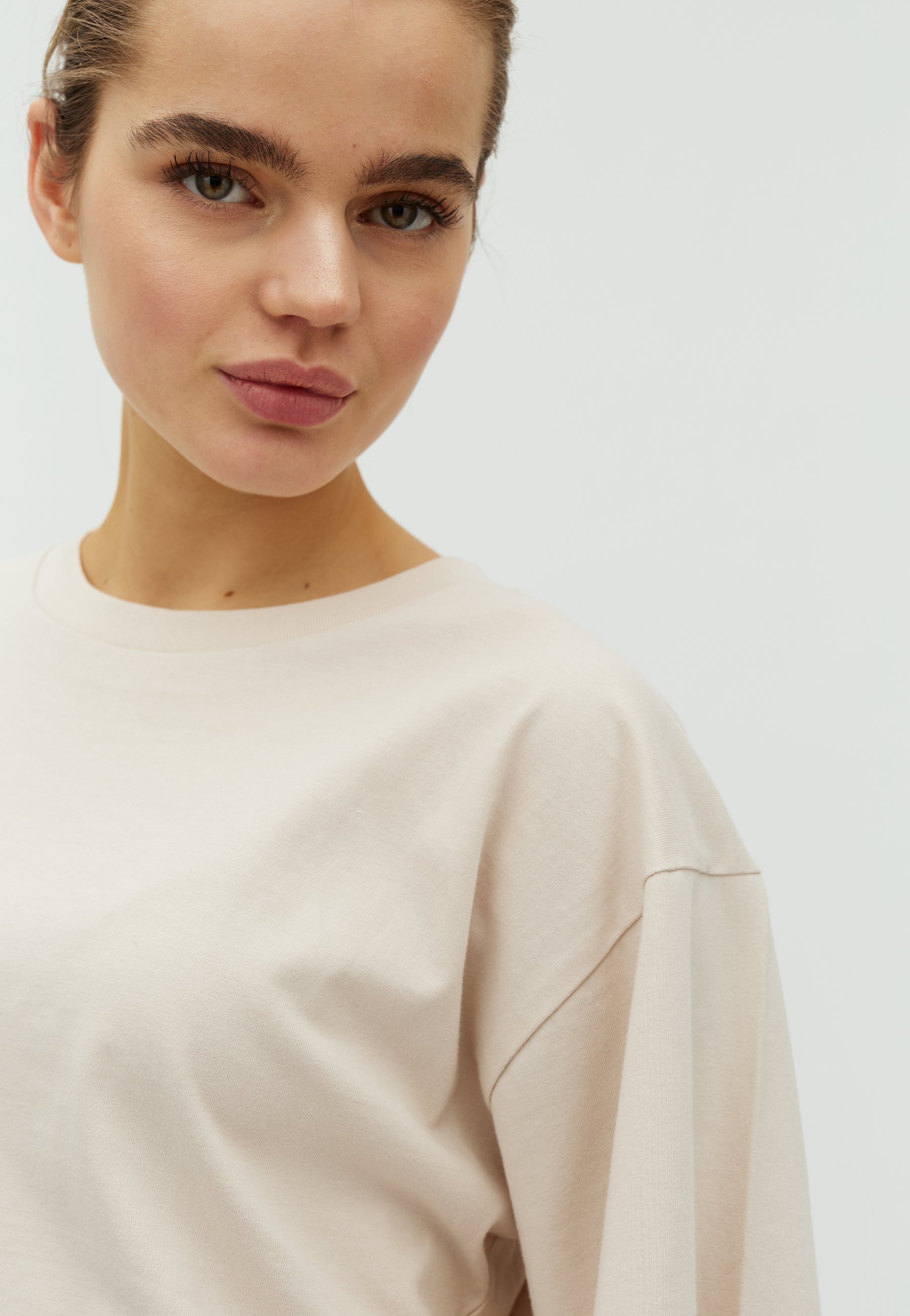 168650 Tasha Boxy Tee_Ivory_Model_1