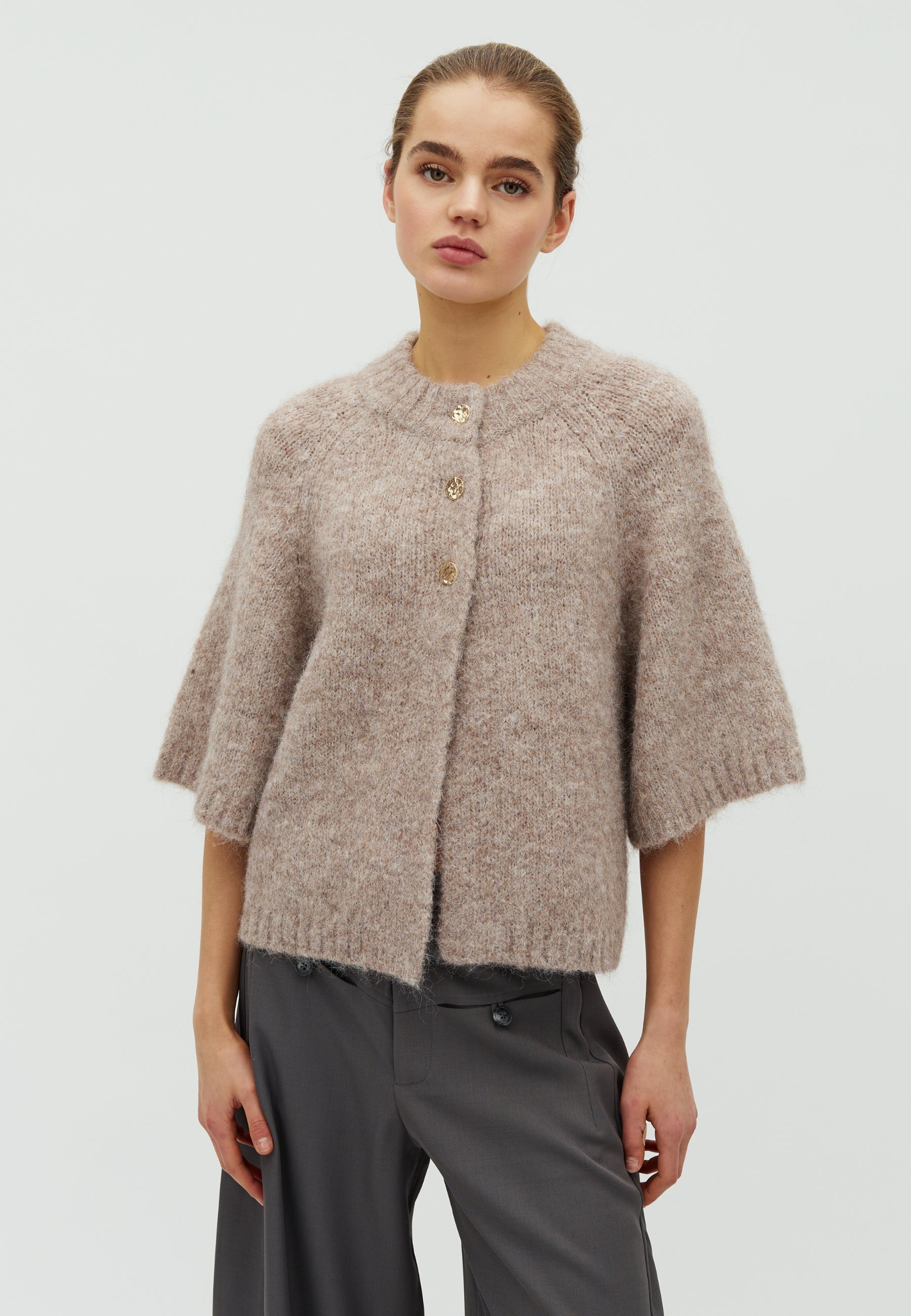 167446 Senuta Fluffy Knit Cardigan_Beige Melange_Model_0