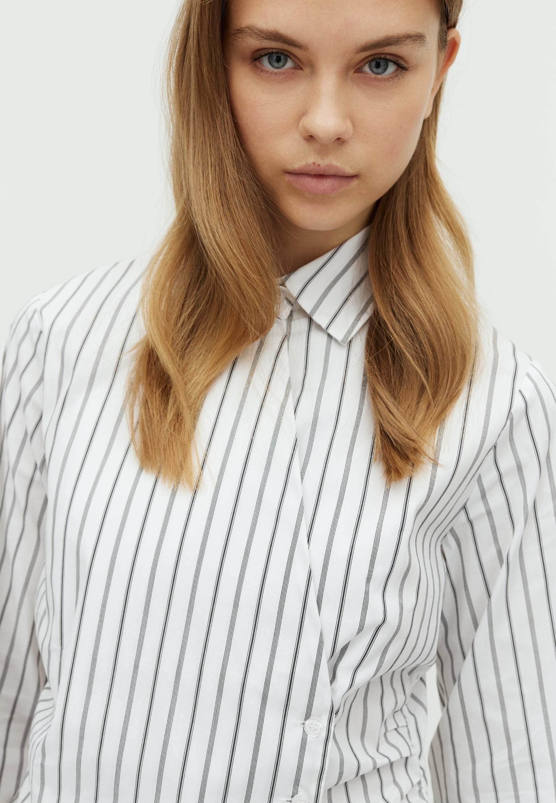 167099 Denli Striped Shirt_Dark Navy_Model_1