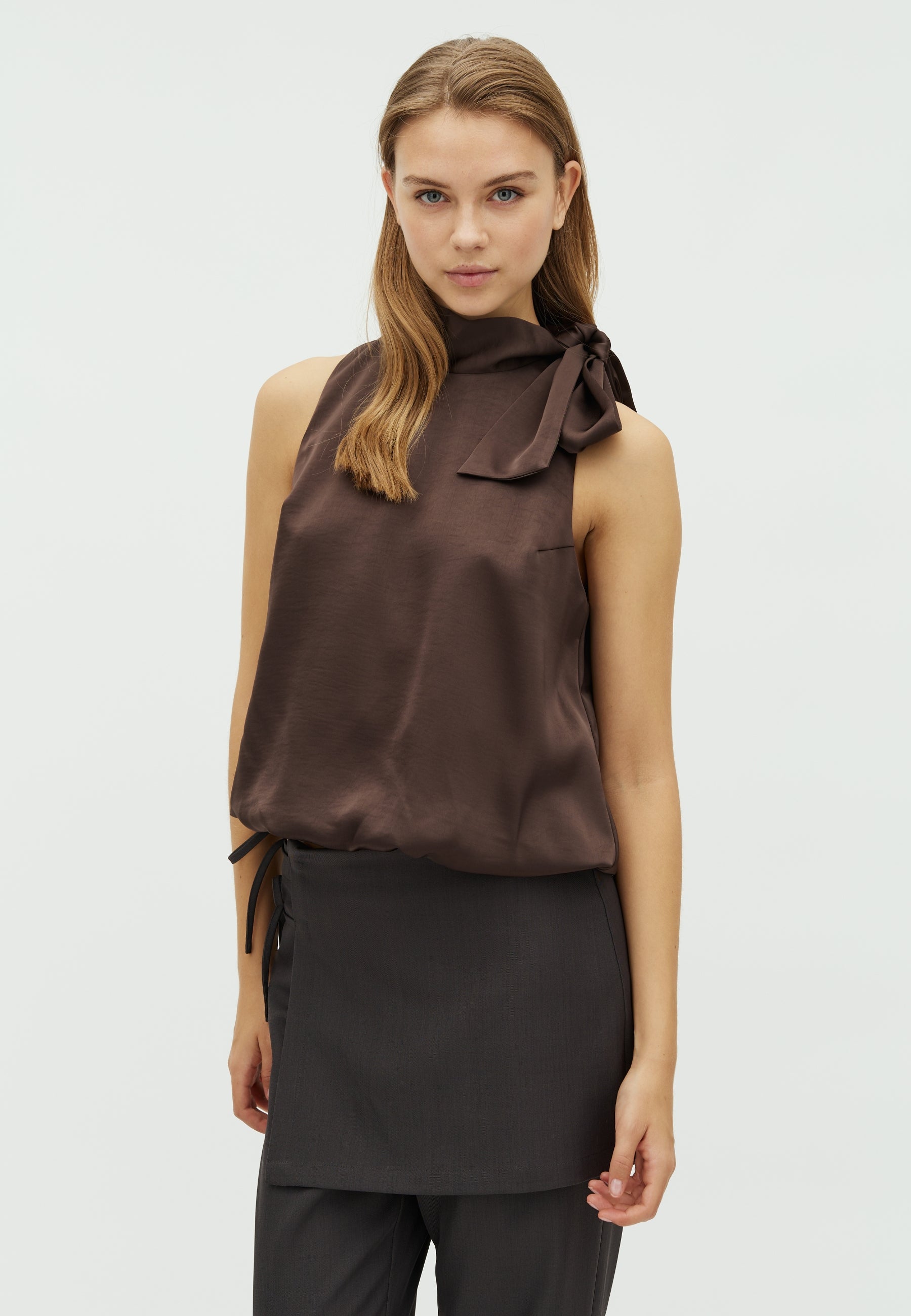 167457 Deda Satin Top_Dark brown_Model_0
