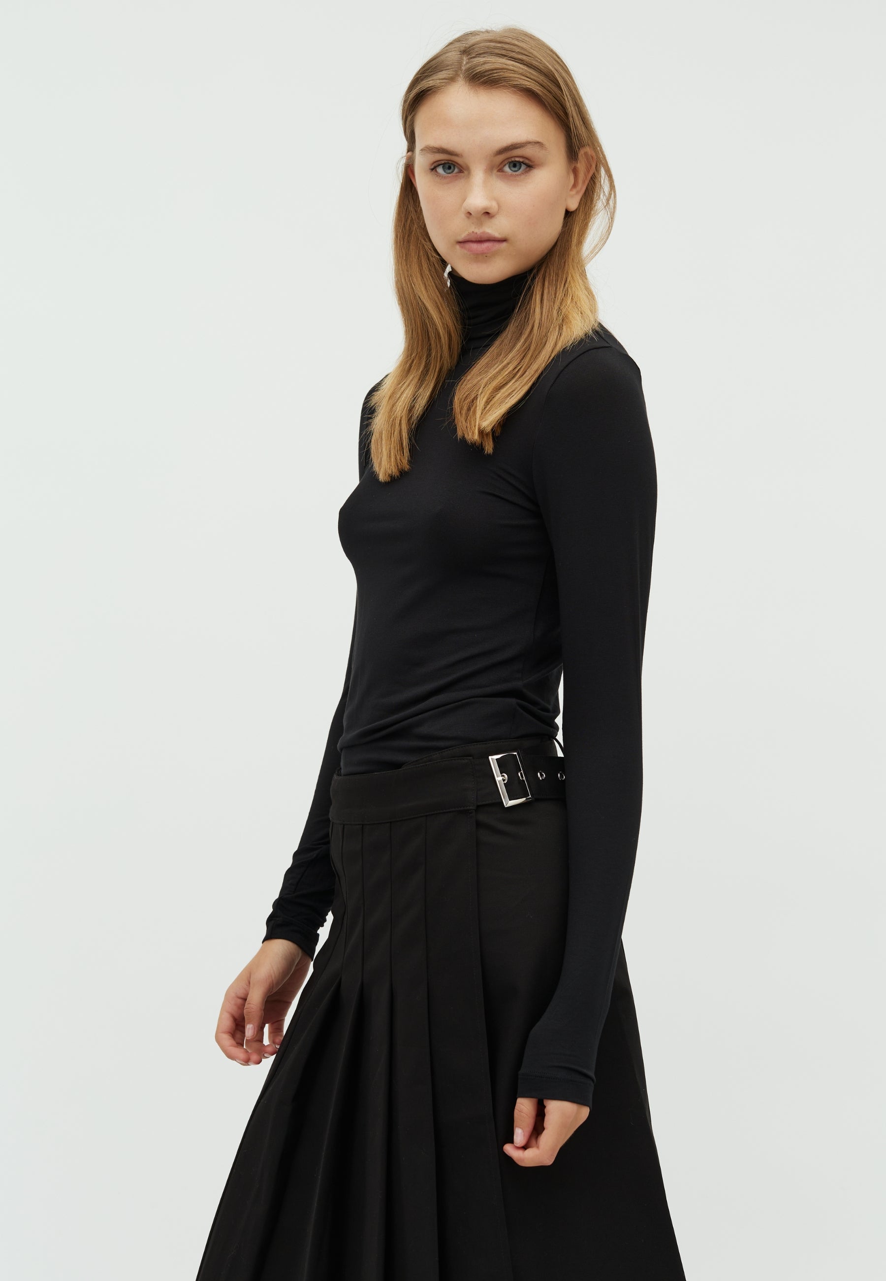 167444 Misilla Twill Skirt_Black_Model_1
