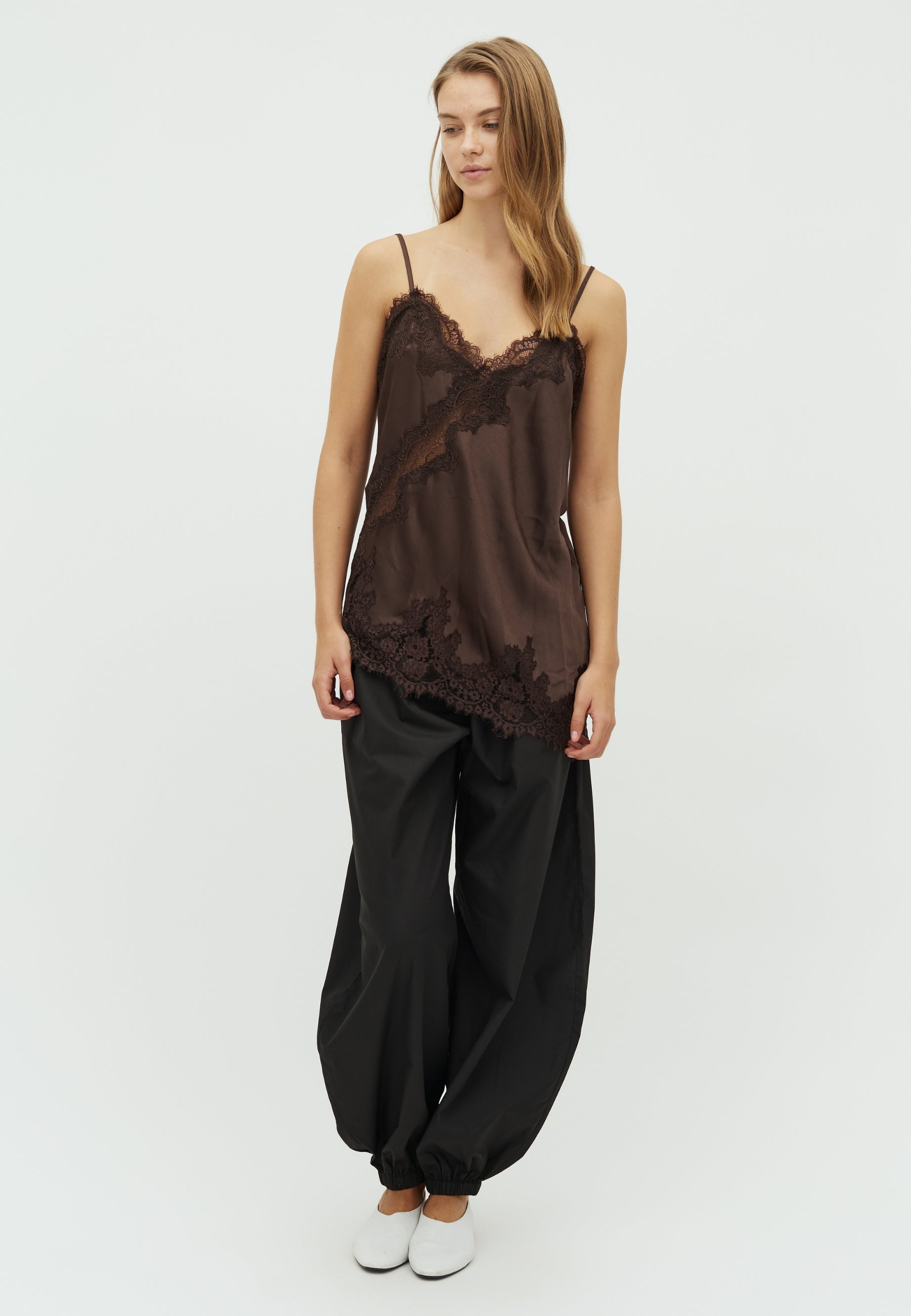 168096 Siole Lace Top_Dark brown_Model_3