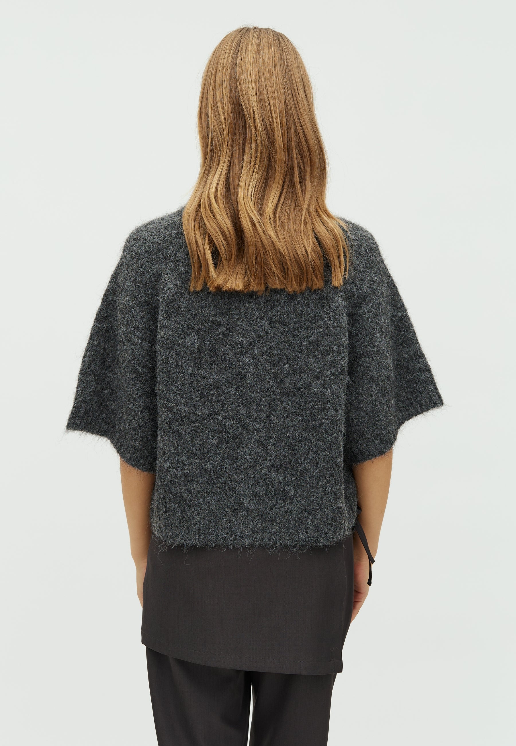 167446 Senuta Fluffy Knit Cardigan_Antracit melange_Model_2